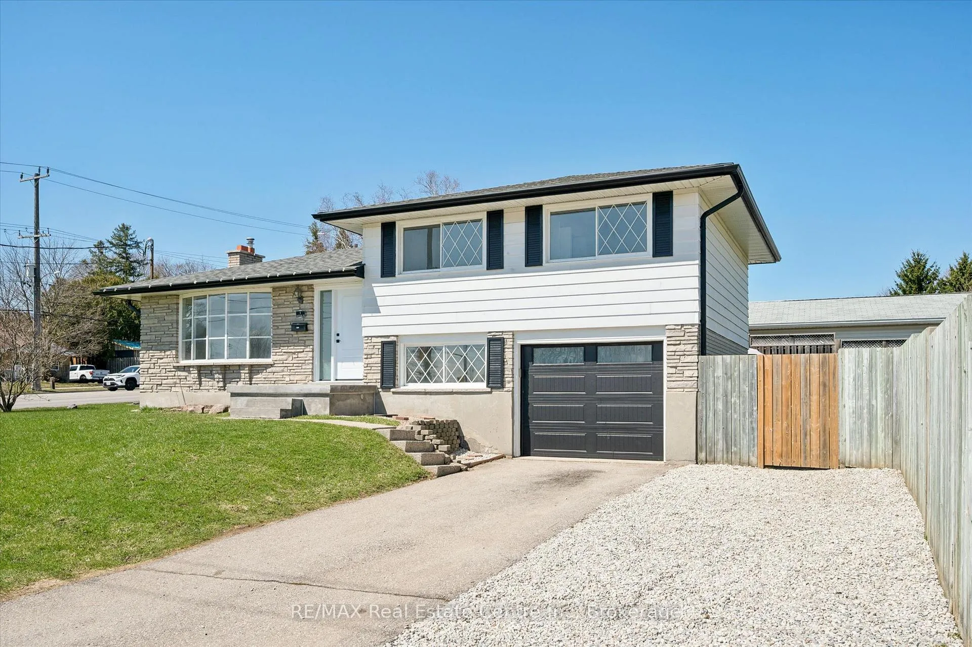 Photo 2 of 6 Eastview Road, Guelph, Grange Road — HOMEH