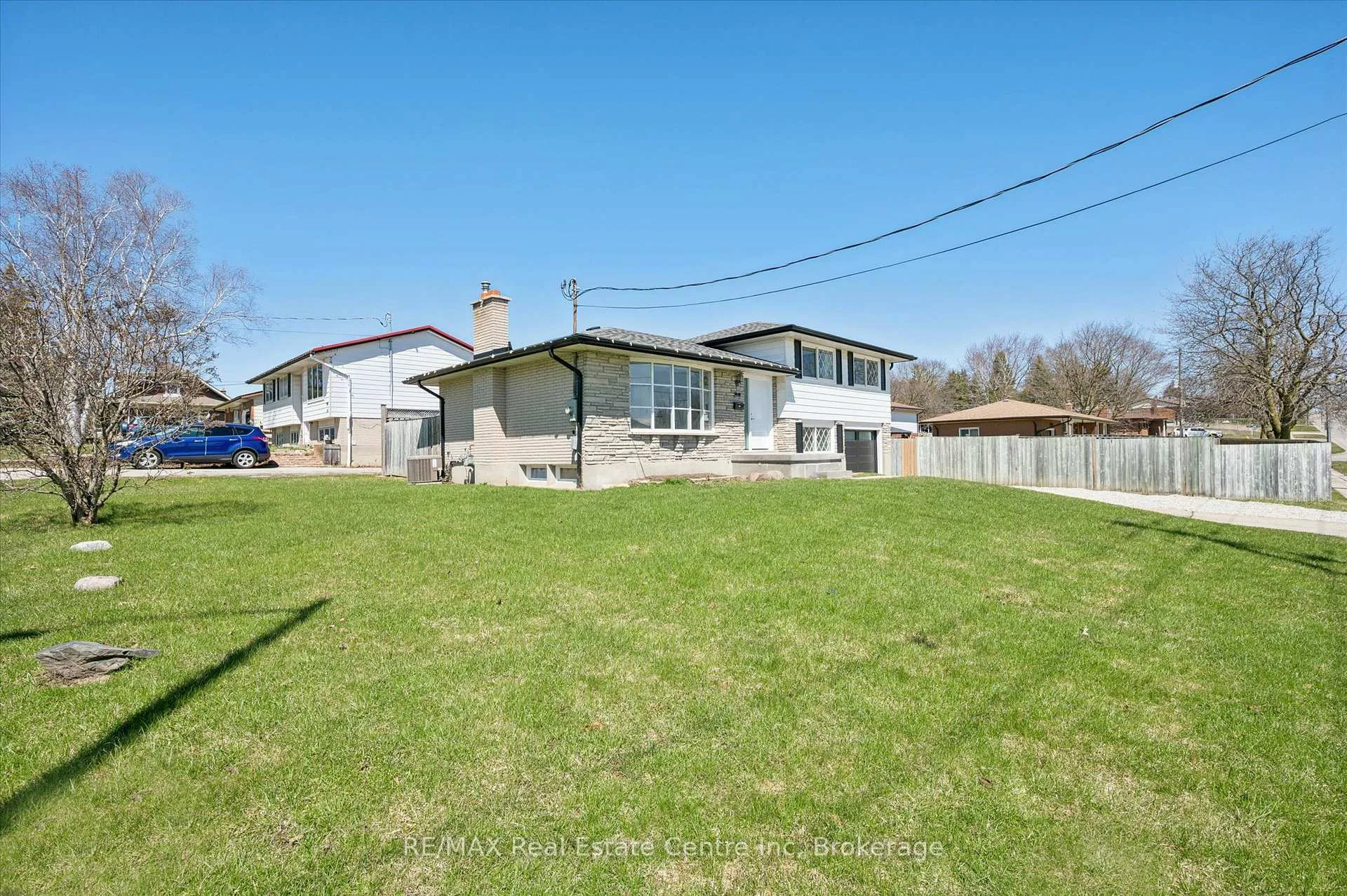 Photo 3 of 6 Eastview Road, Guelph, Grange Road — HOMEH