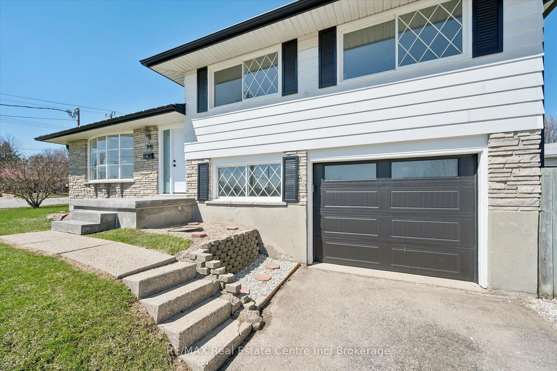 Photo 4 of 6 Eastview Road, Guelph, Grange Road — HOMEH
