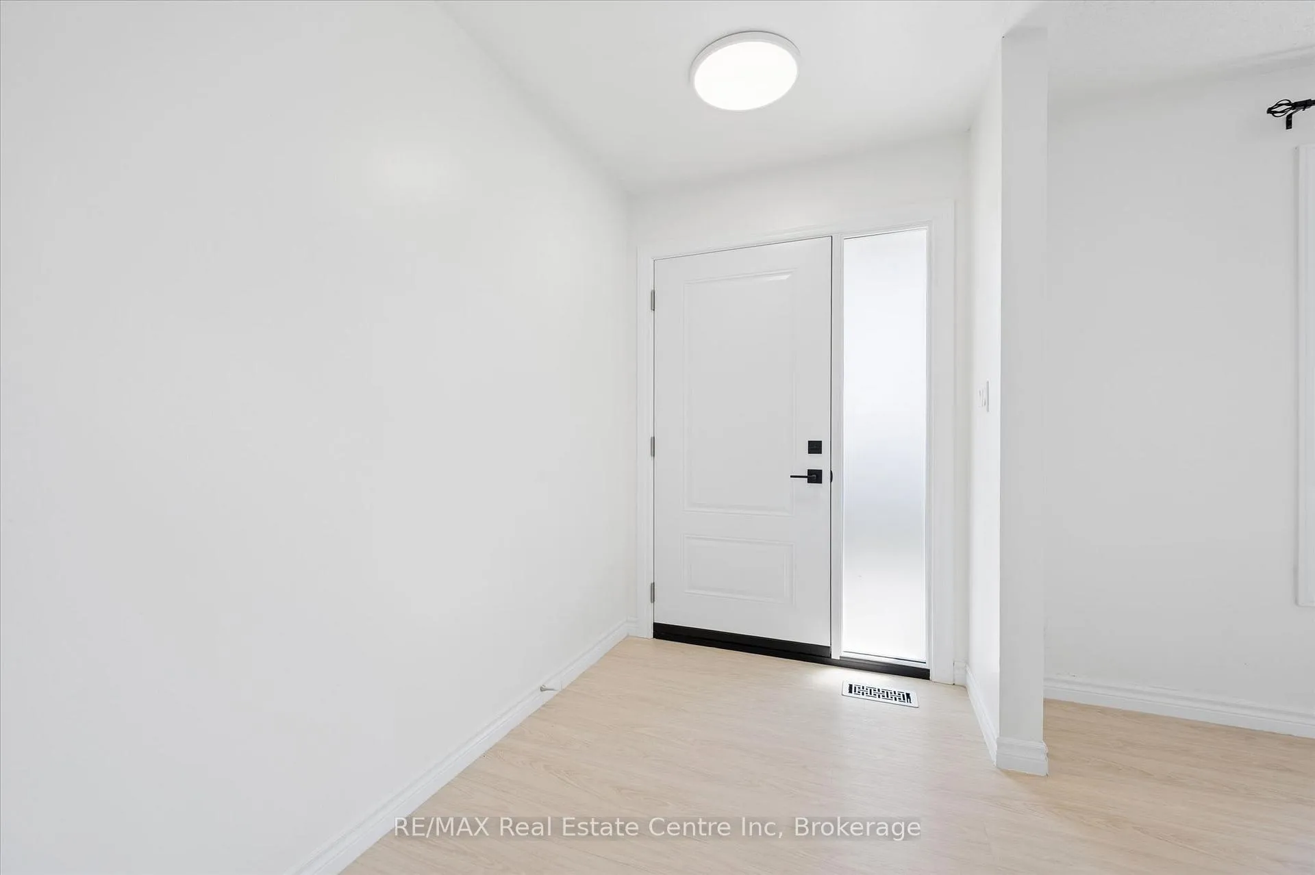 Photo 7 of 6 Eastview Road, Guelph, Grange Road — HOMEH