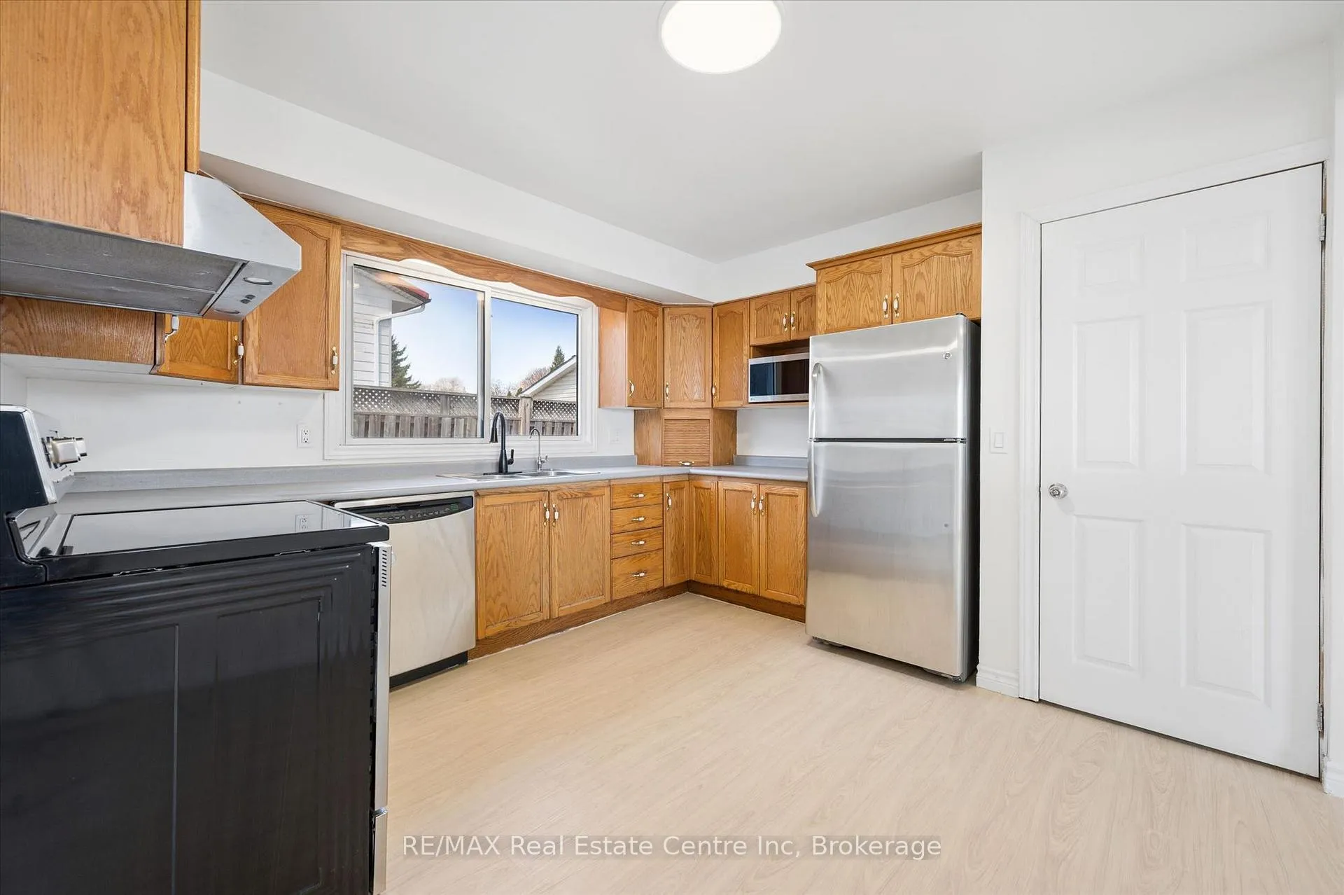 Photo 17 of 6 Eastview Road, Guelph, Grange Road — HOMEH