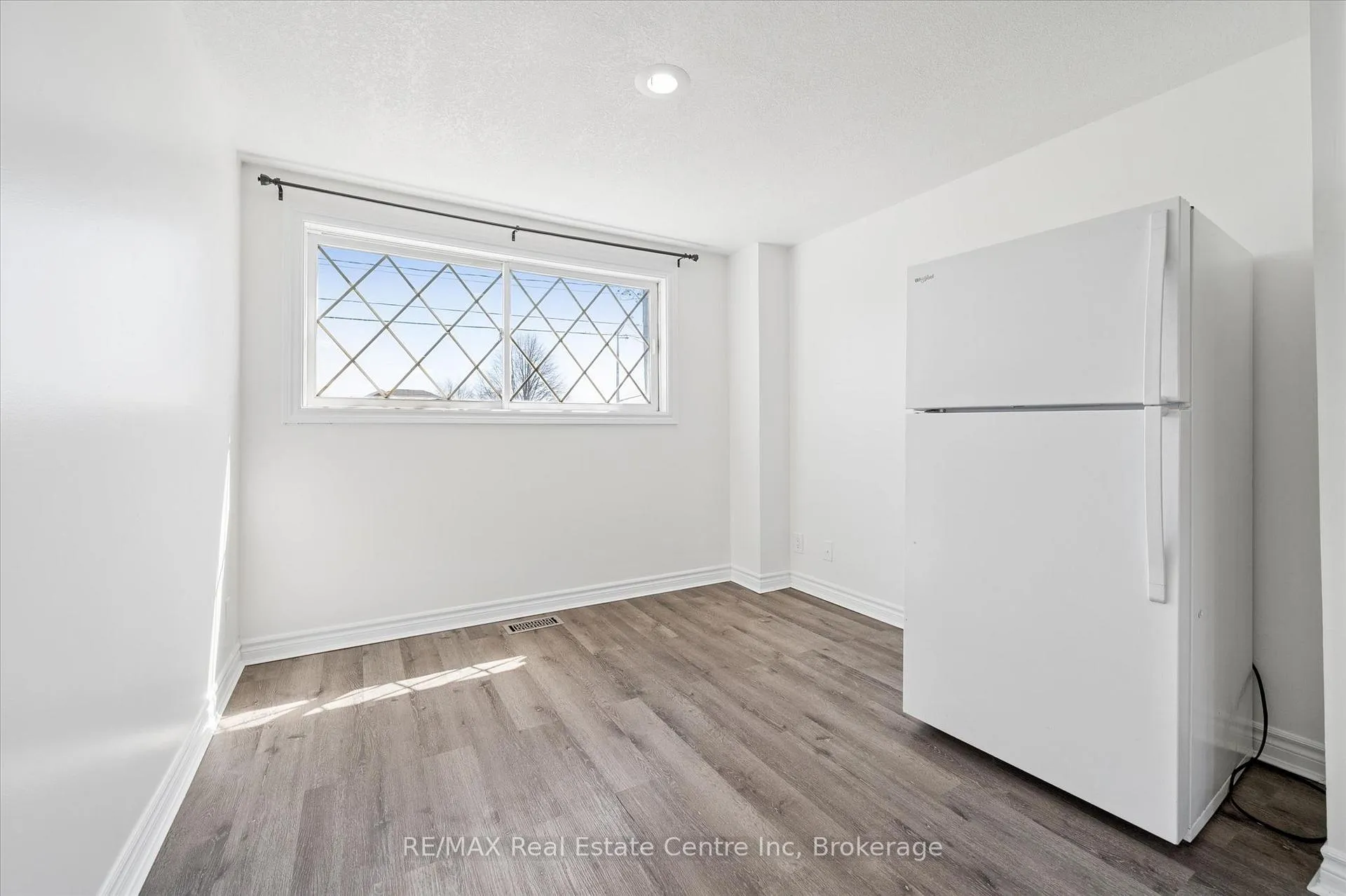 Photo 32 of 6 Eastview Road, Guelph, Grange Road — HOMEH