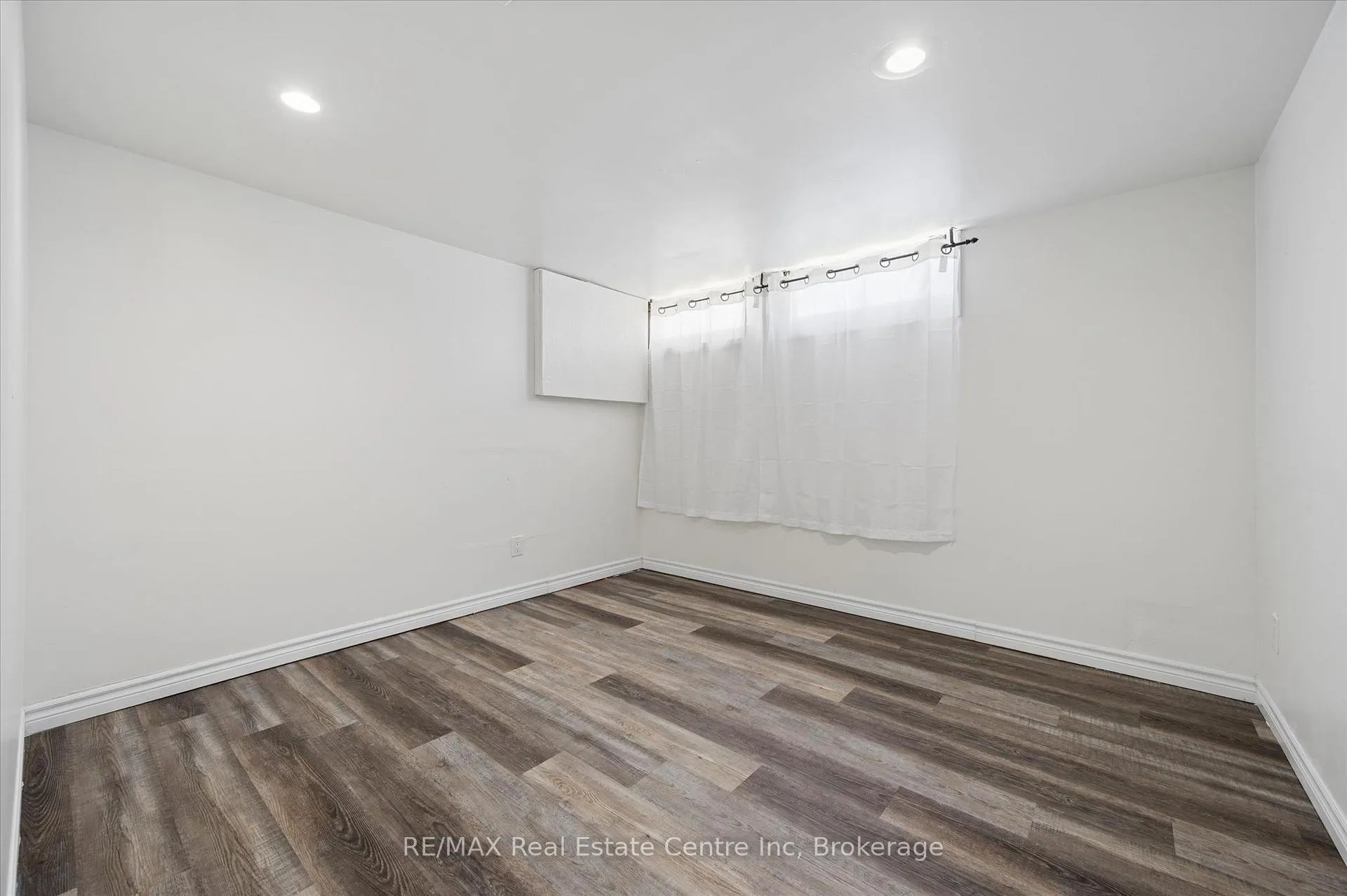 Photo 42 of 6 Eastview Road, Guelph, Grange Road — HOMEH