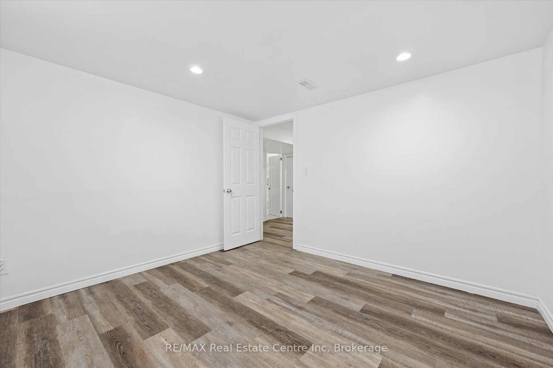 Photo 44 of 6 Eastview Road, Guelph, Grange Road — HOMEH