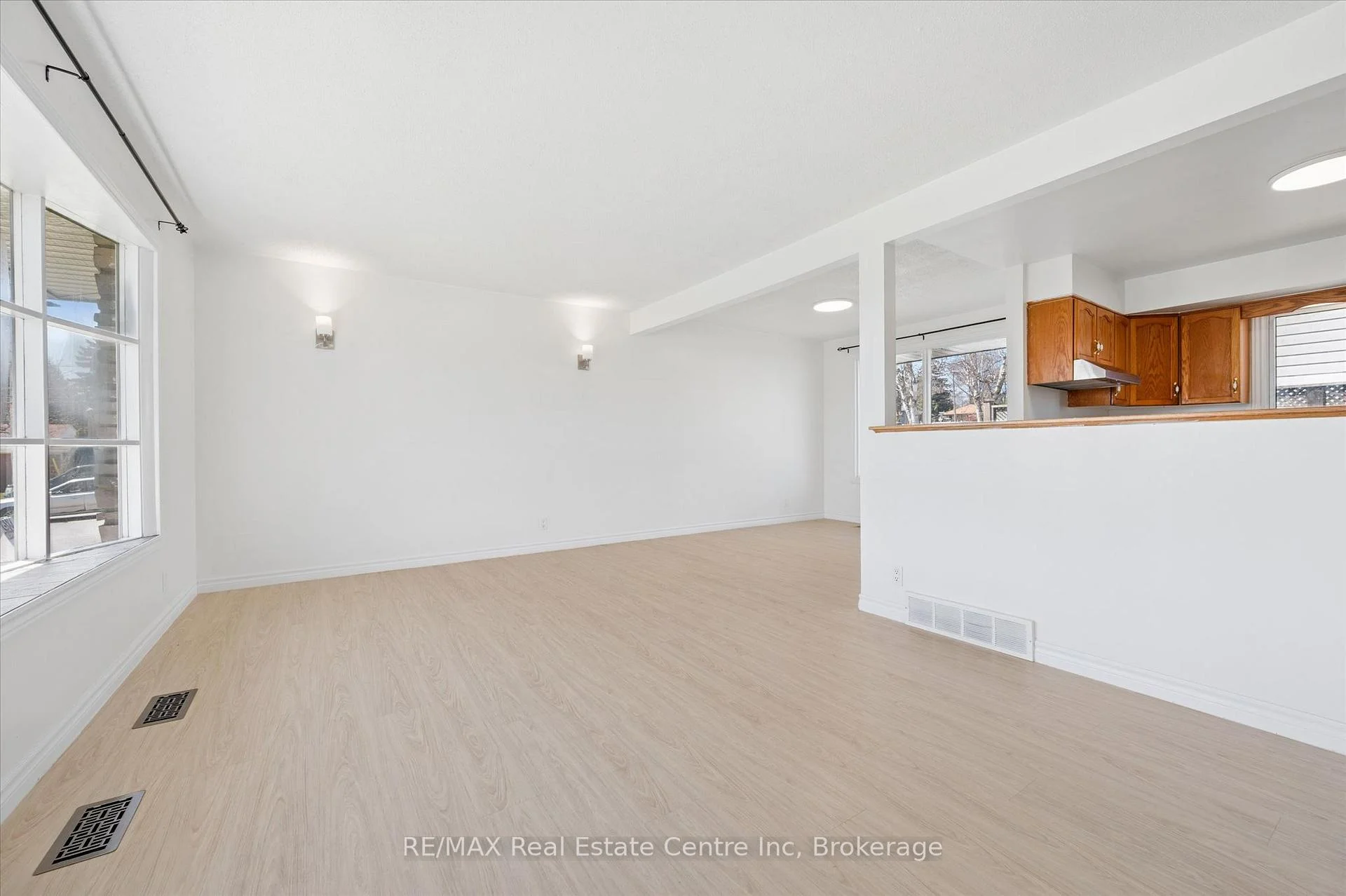 Photo 14 of 6 Eastview Road, Guelph, Grange Road — HOMEH