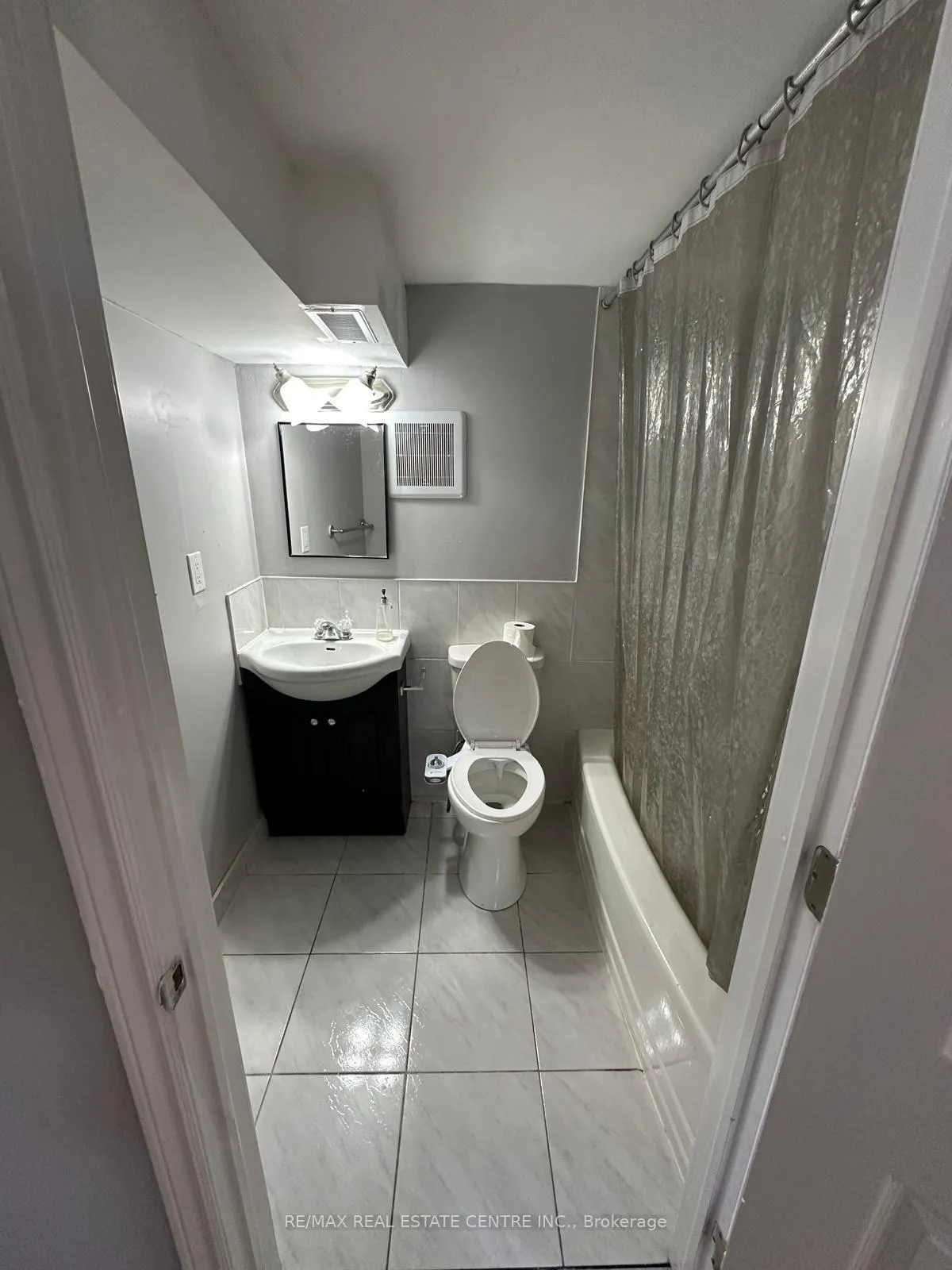 Photo 6 of Unit Basement, 4 Harper Road, Brampton, Brampton East — HOMEH