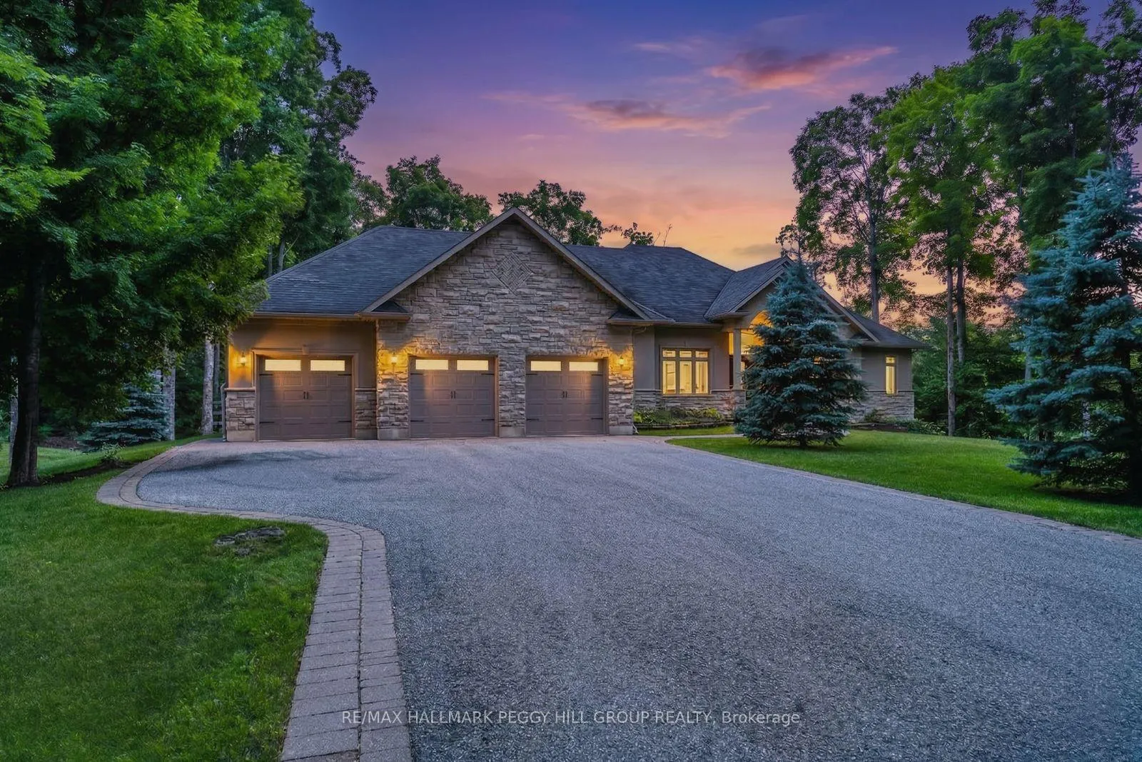 Photo 1 of 32 Gallagher Crescent, Springwater, Midhurst — HOMEH