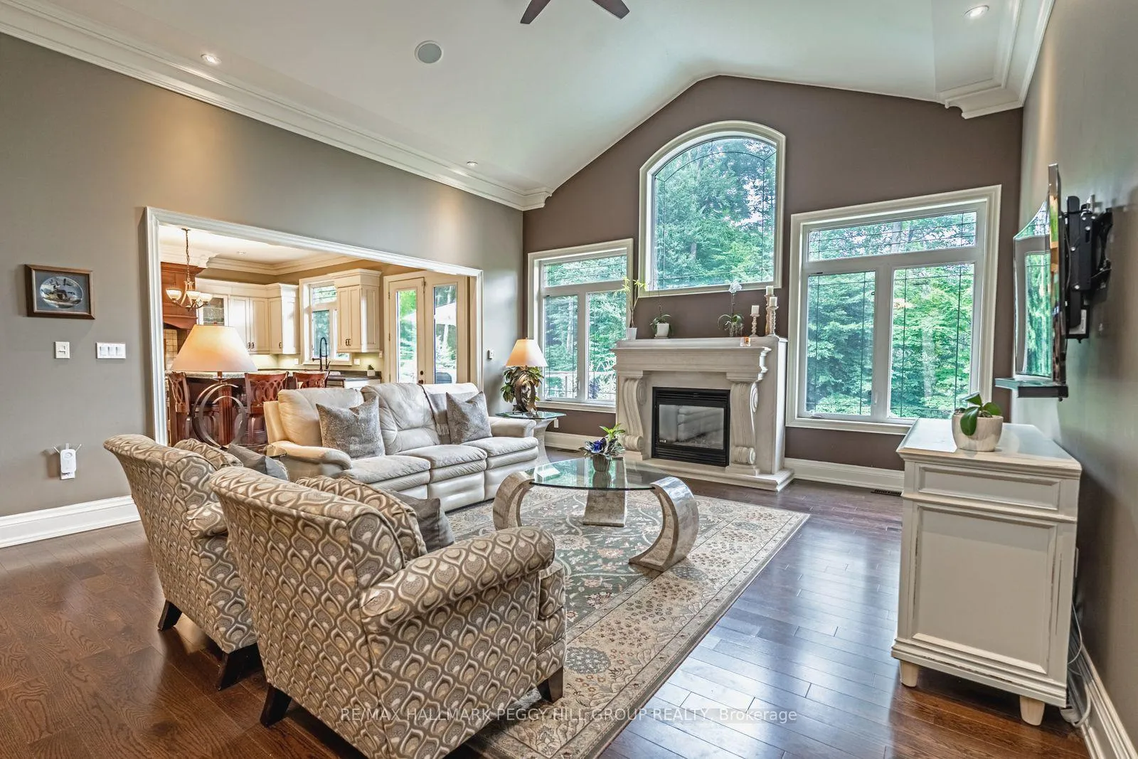 Photo 5 of 32 Gallagher Crescent, Springwater, Midhurst — HOMEH