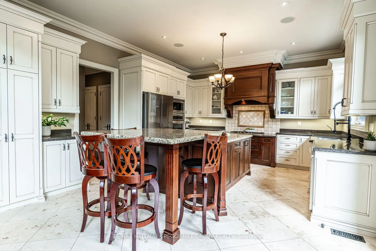 Photo 6 of 32 Gallagher Crescent, Springwater, Midhurst — HOMEH