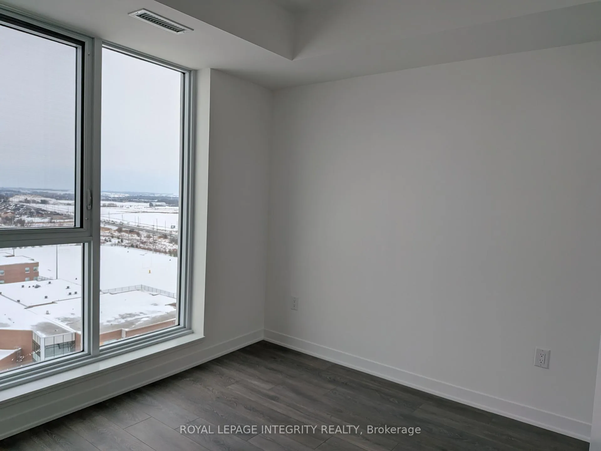 Photo 4 of Unit 1405, 10 All Nations Drive, Brampton, Northwest Brampton — HOMEH