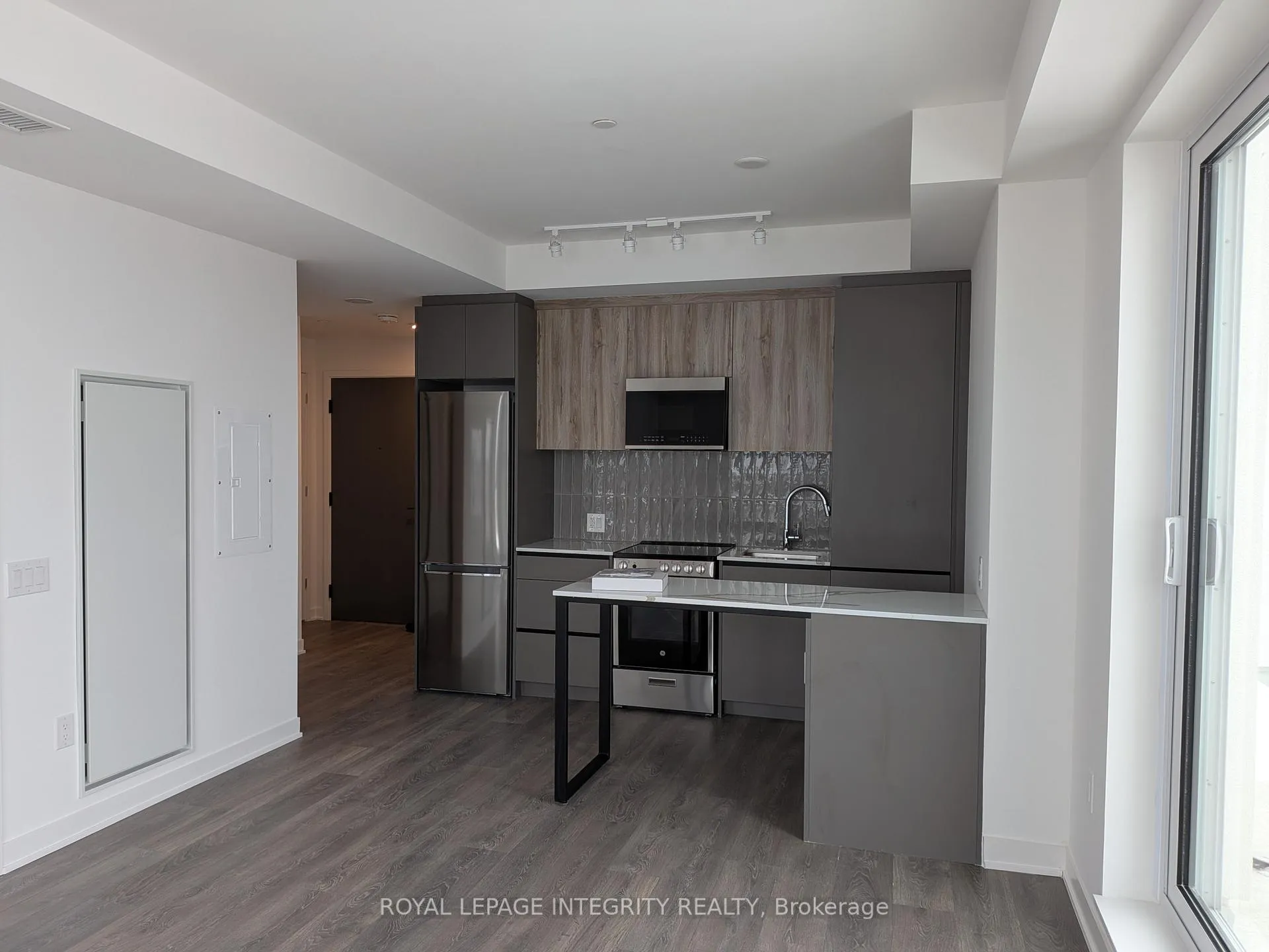 Photo 7 of Unit 1405, 10 All Nations Drive, Brampton, Northwest Brampton — HOMEH