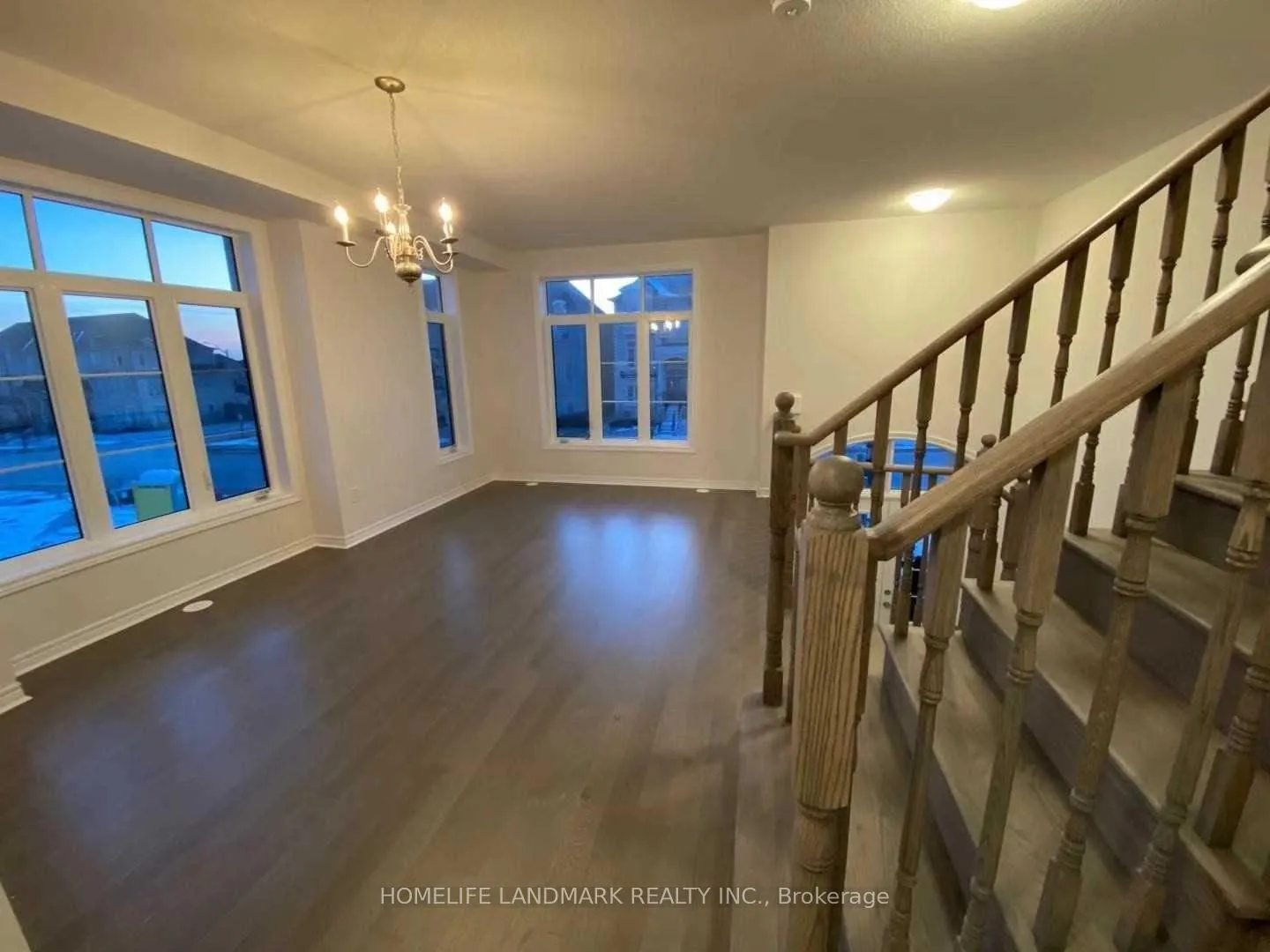 Photo 6 of 81 Grand Trunk Avenue, Vaughan, Patterson — HOMEH