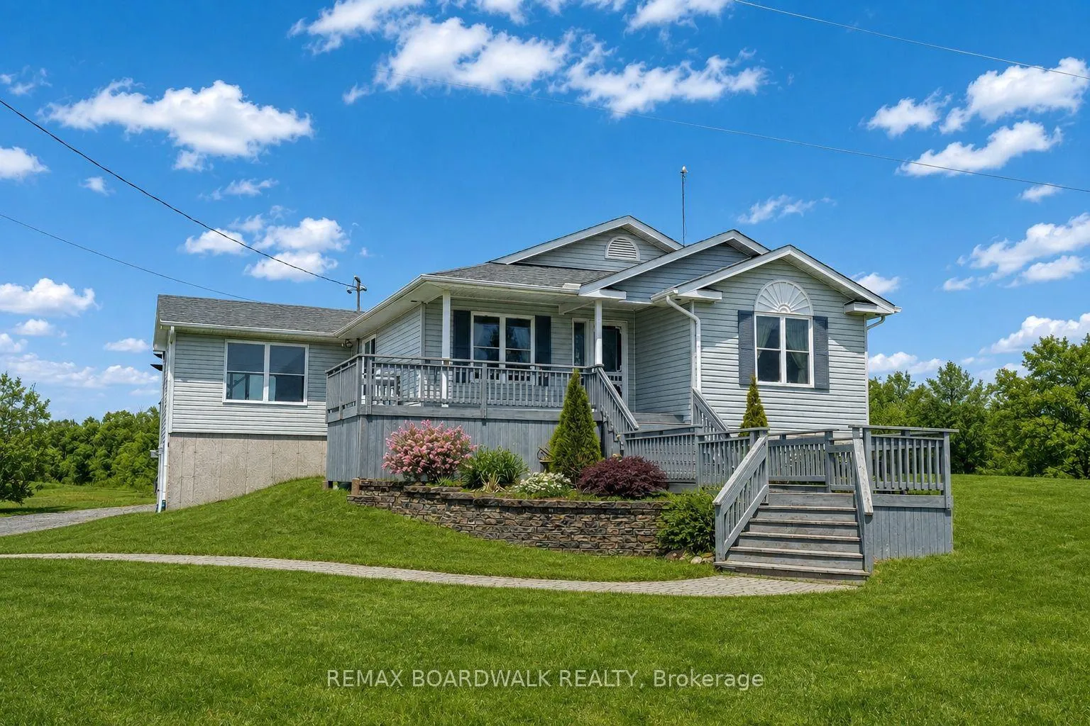 Front of 1918 Rosedale Road N