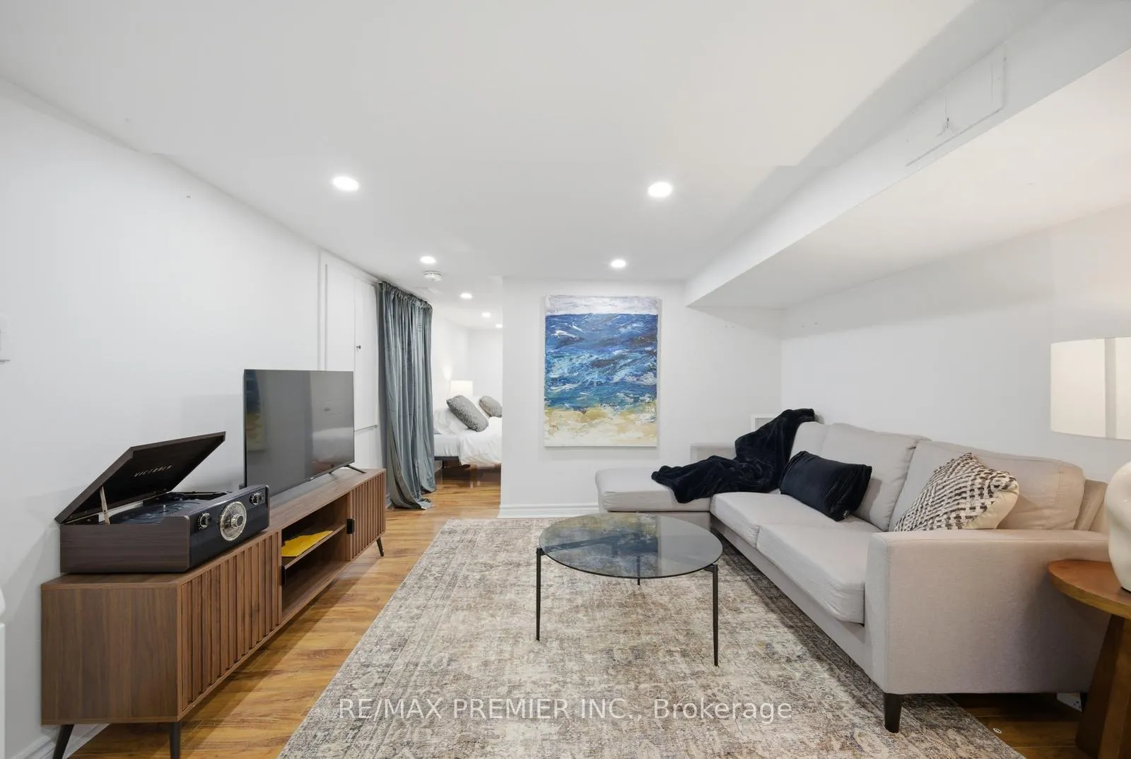 Photo 29 of 127 Ascot Avenue, Toronto, Corso Italia-Davenport — HOMEH