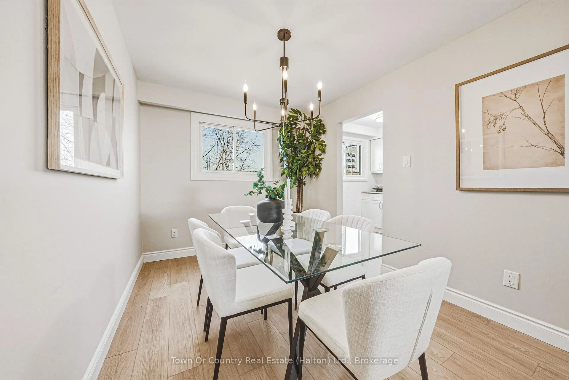 Photo 4 of Unit 2, 64 Bronte Street S, Milton, Old Milton — HOMEH