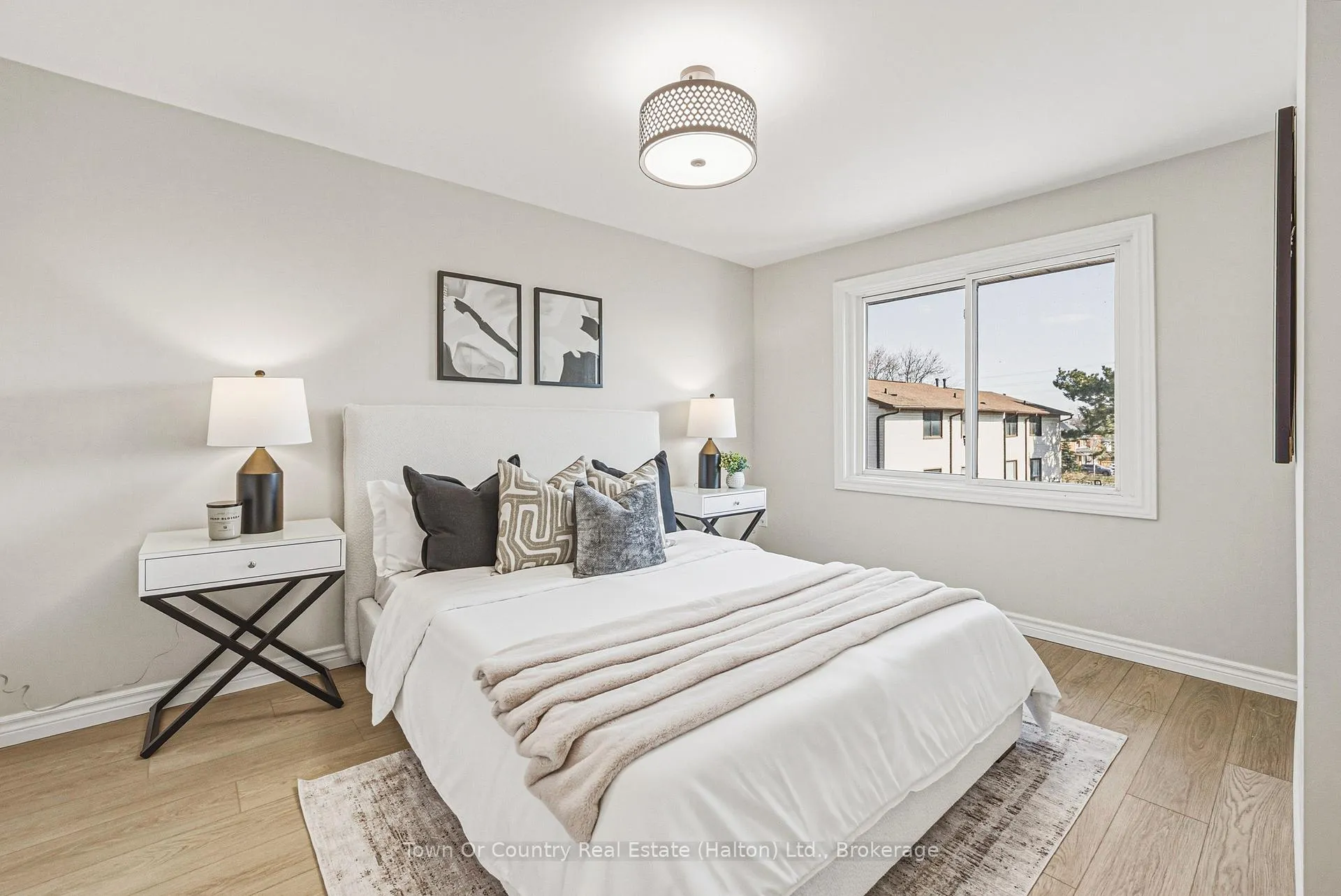 Photo 10 of Unit 2, 64 Bronte Street S, Milton, Old Milton — HOMEH