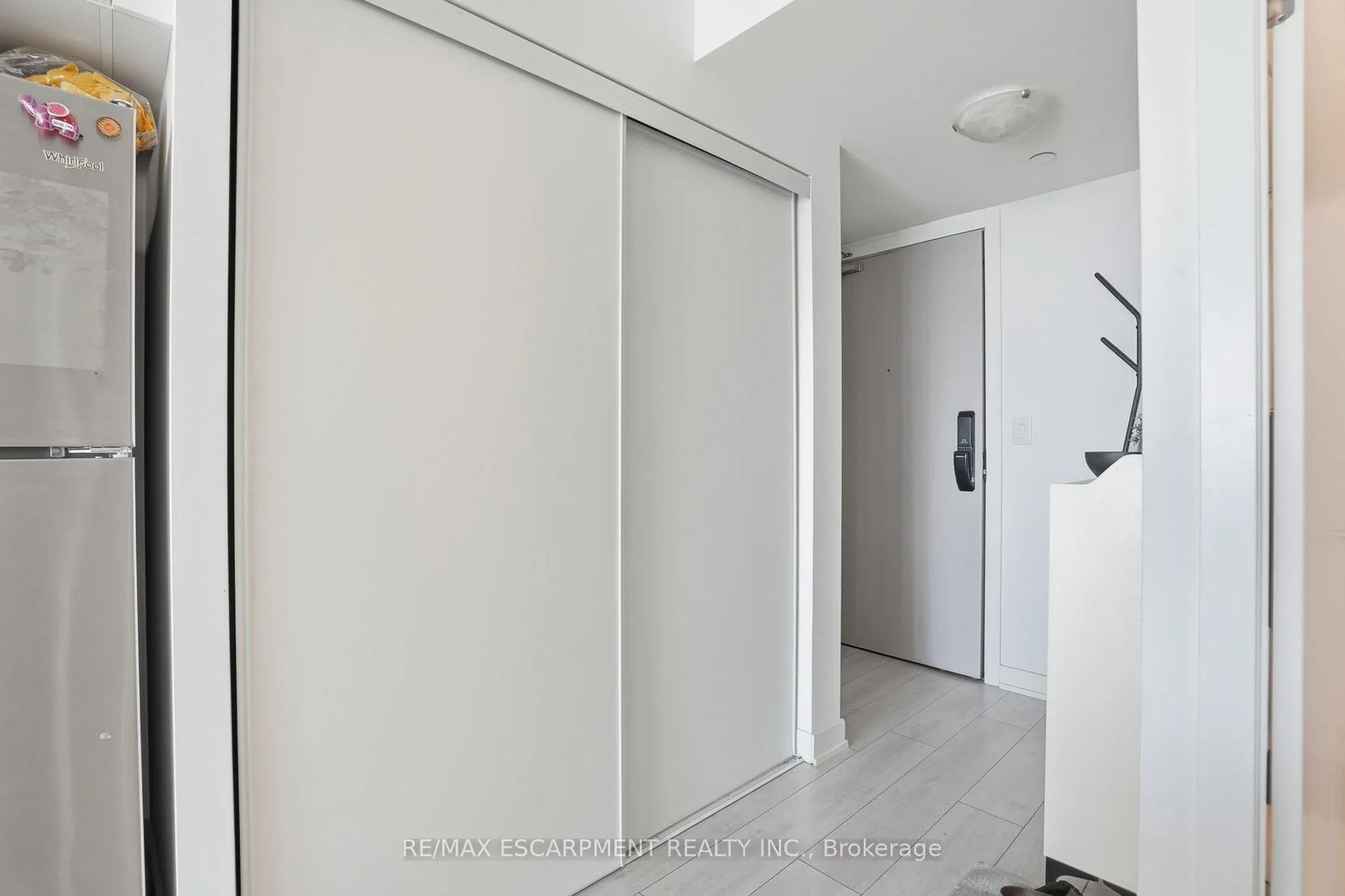 Photo 5 of Unit A814, 3210 Dakota Common, Burlington, Alton — HOMEH