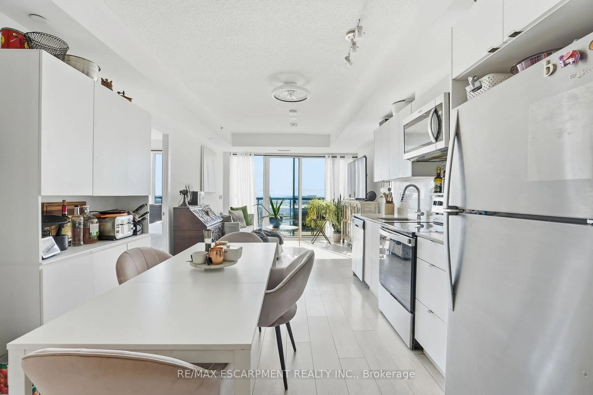 Photo 7 of Unit A814, 3210 Dakota Common, Burlington, Alton — HOMEH