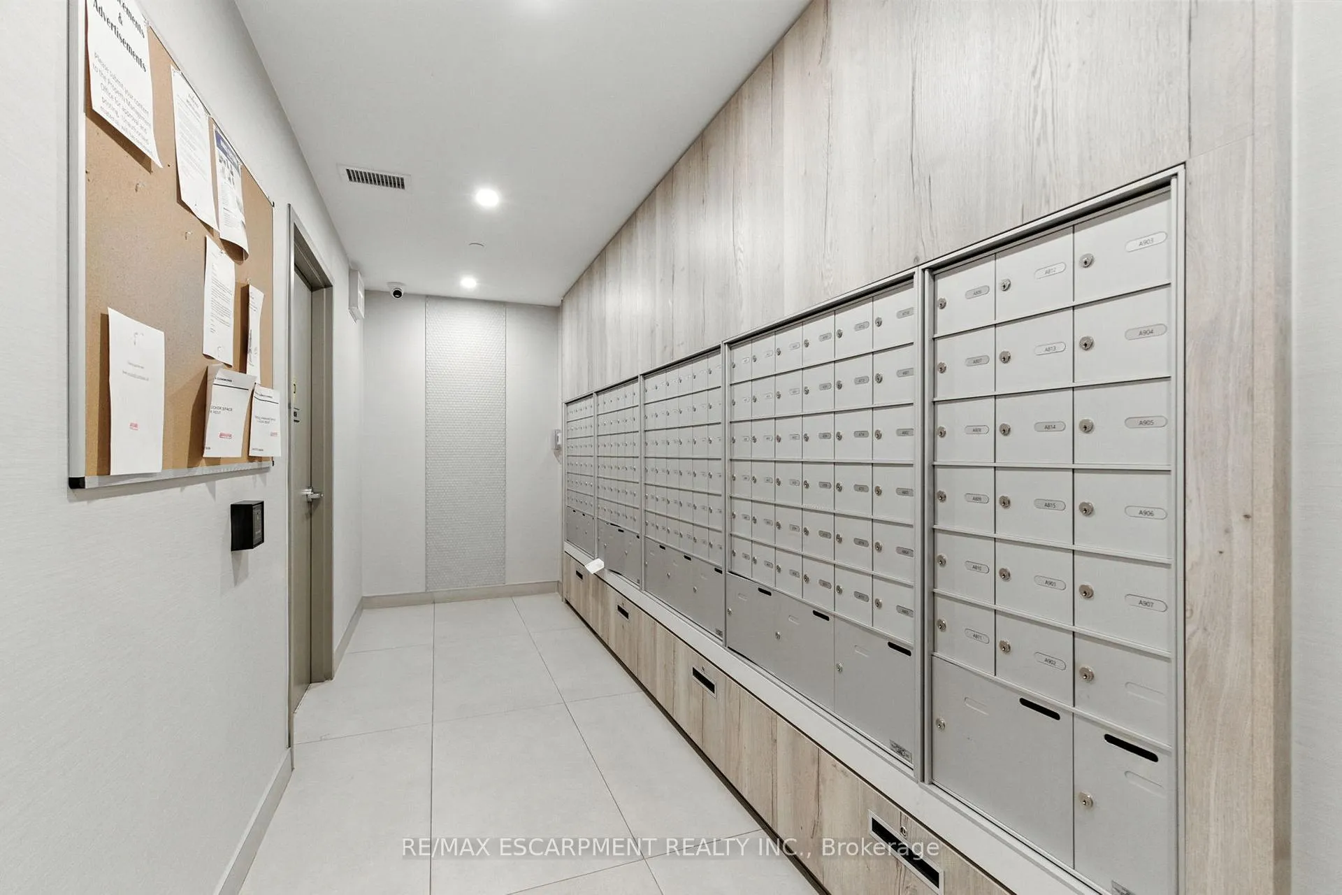 Photo 36 of Unit A814, 3210 Dakota Common, Burlington, Alton — HOMEH