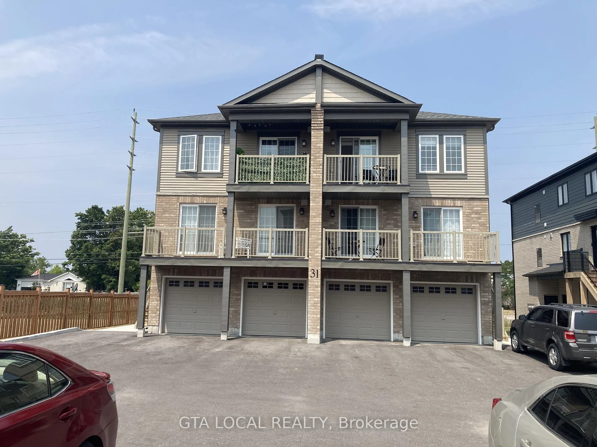 Photo 1 of Unit 1, 31 Pumpkin Corner Crescent, Barrie, Rural Barrie Southeast — HOMEH
