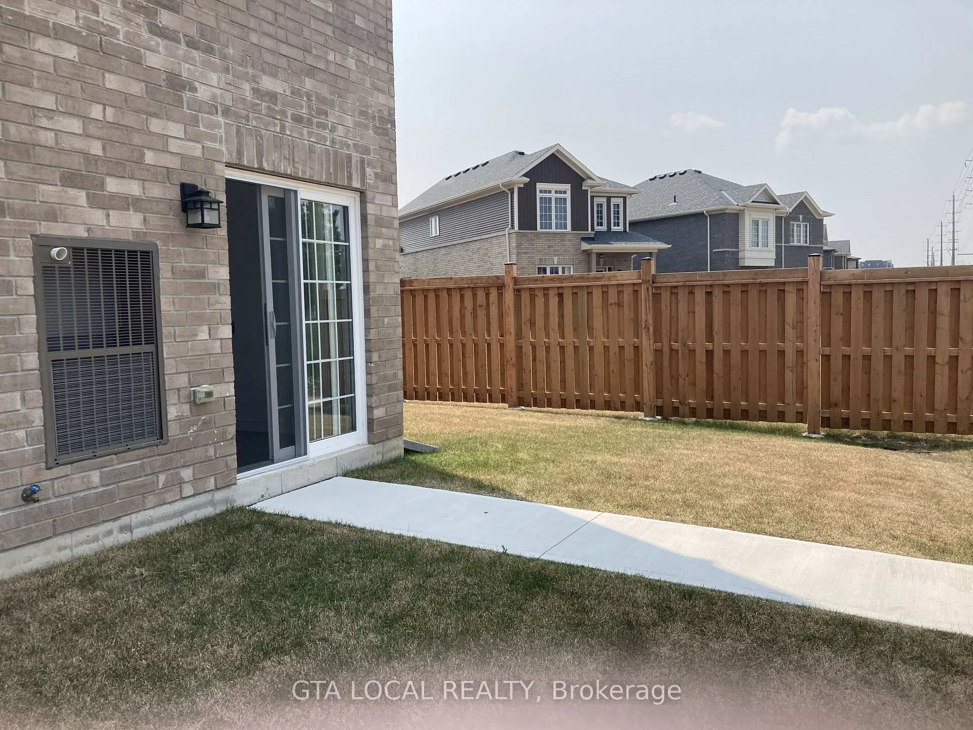 Photo 13 of Unit 1, 31 Pumpkin Corner Crescent, Barrie, Rural Barrie Southeast — HOMEH