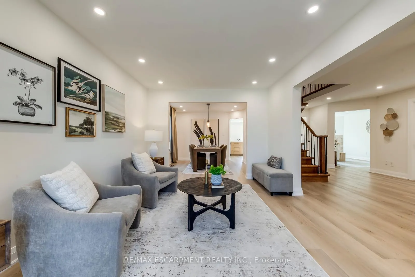 Photo 4 of 3184 Renton Road, Burlington, Headon — HOMEH