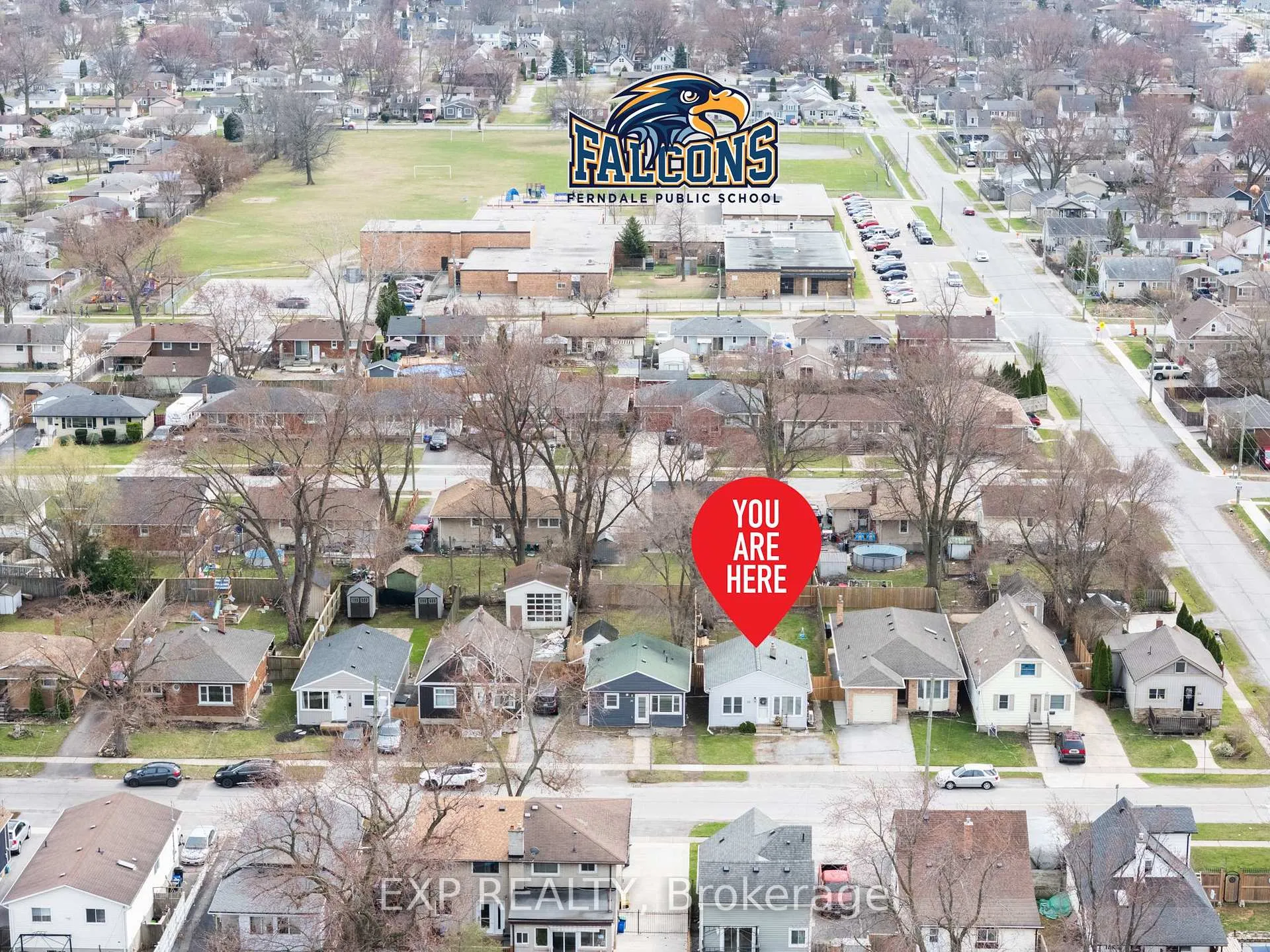 Photo 2 of 32 Alexandra Boulevard, St. Catharines, Secord Woods — HOMEH