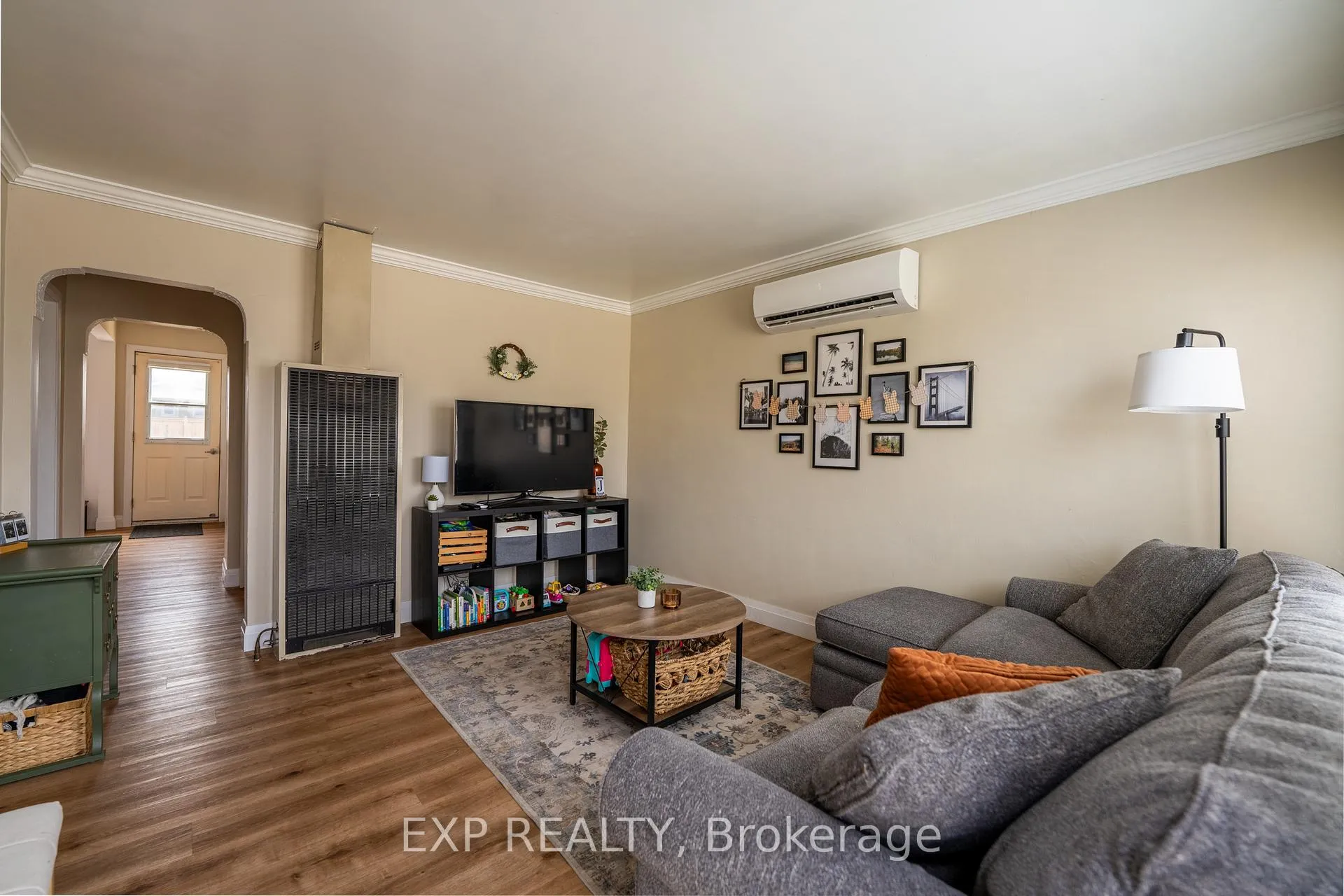 Photo 5 of 32 Alexandra Boulevard, St. Catharines, Secord Woods — HOMEH