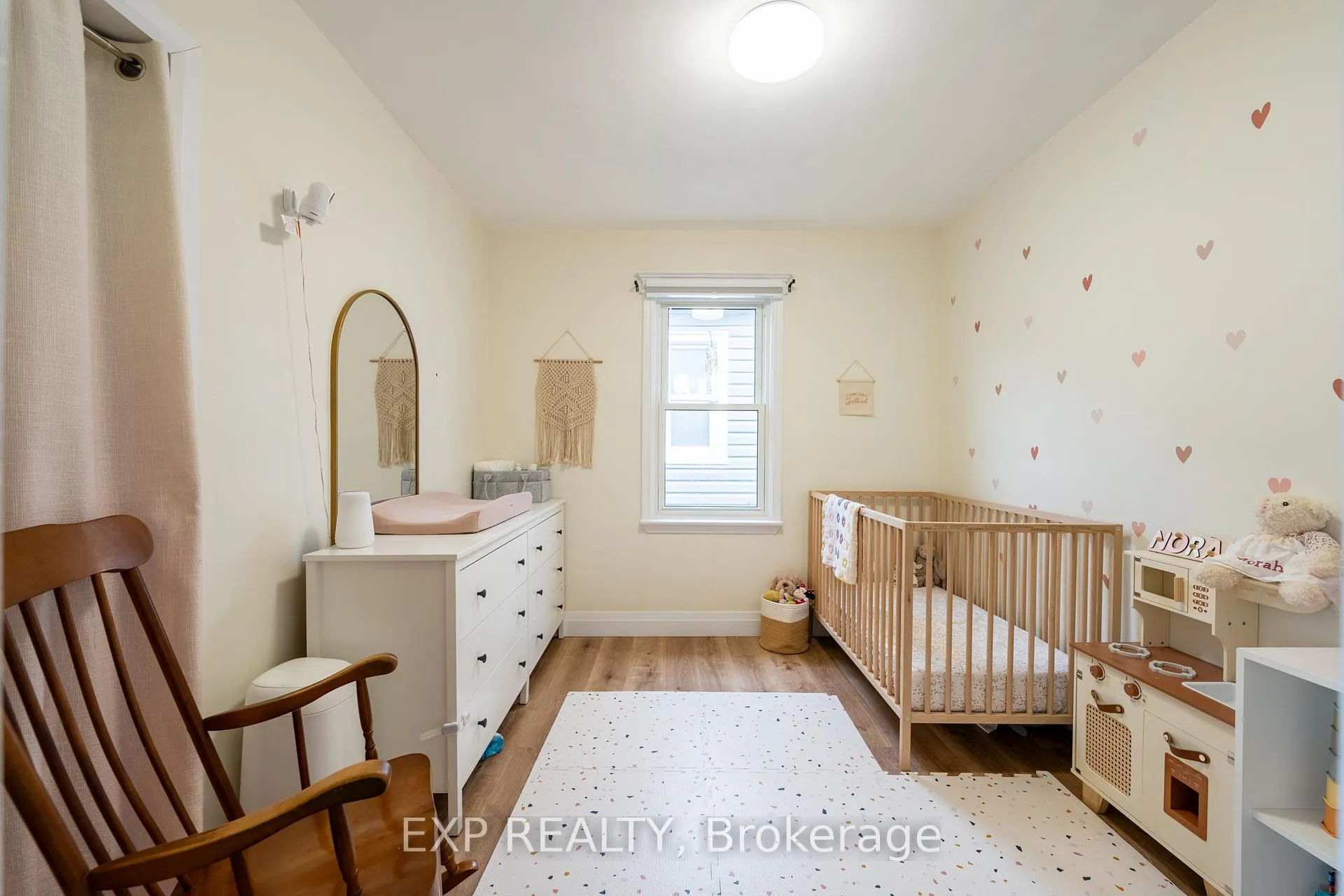 Photo 10 of 32 Alexandra Boulevard, St. Catharines, Secord Woods — HOMEH