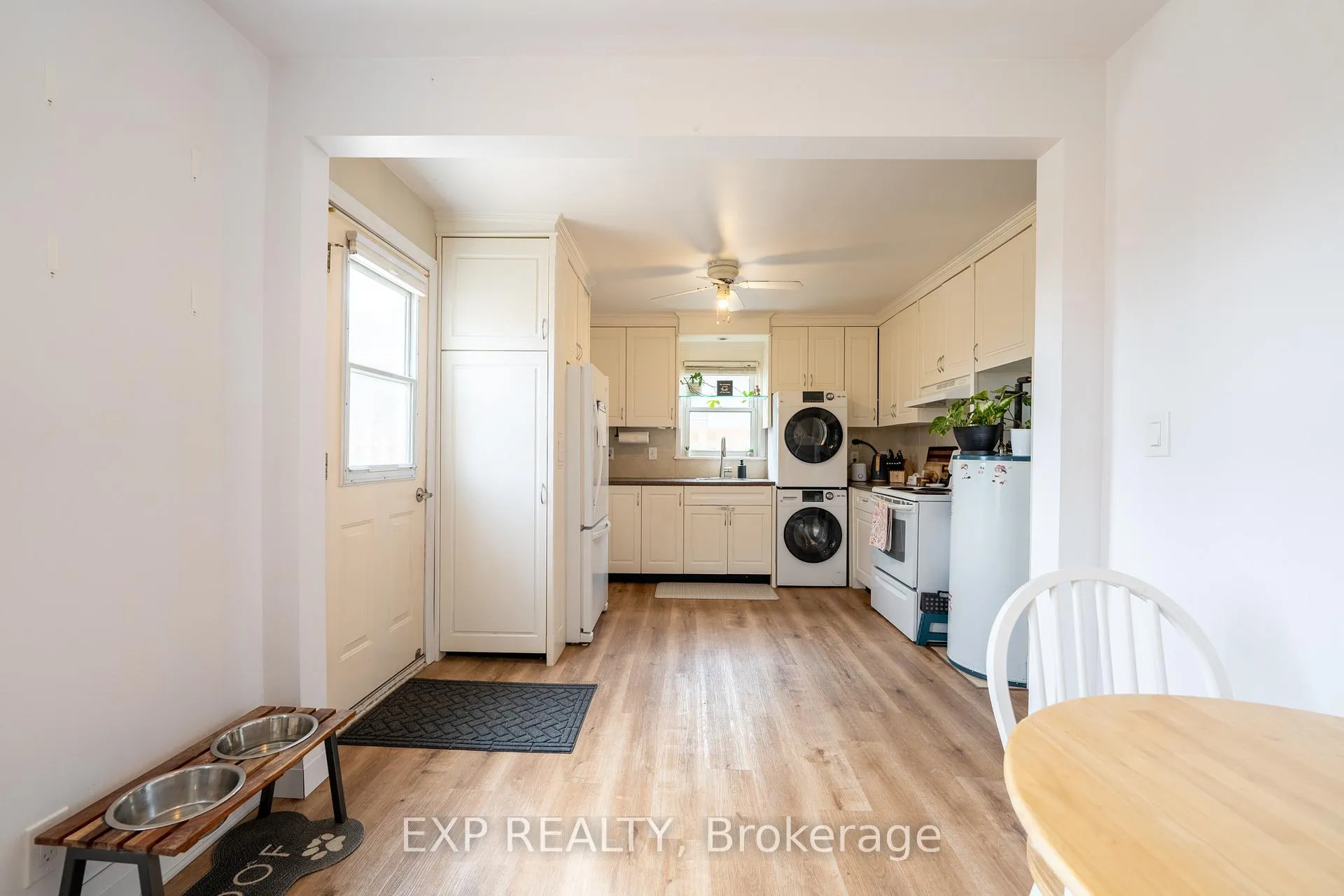 Photo 14 of 32 Alexandra Boulevard, St. Catharines, Secord Woods — HOMEH