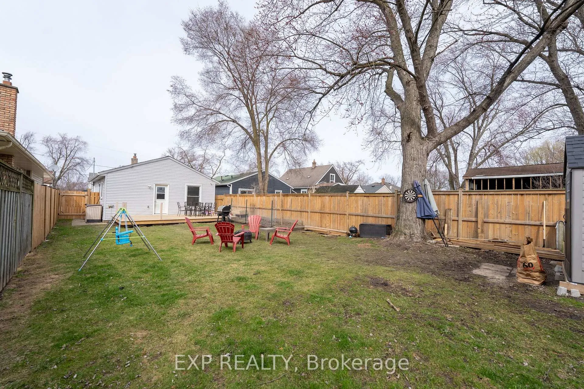 Photo 23 of 32 Alexandra Boulevard, St. Catharines, Secord Woods — HOMEH