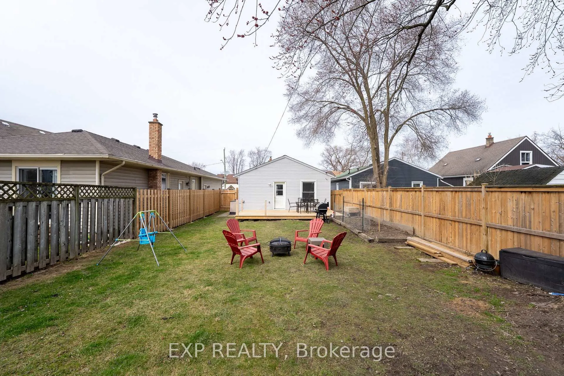 Photo 24 of 32 Alexandra Boulevard, St. Catharines, Secord Woods — HOMEH