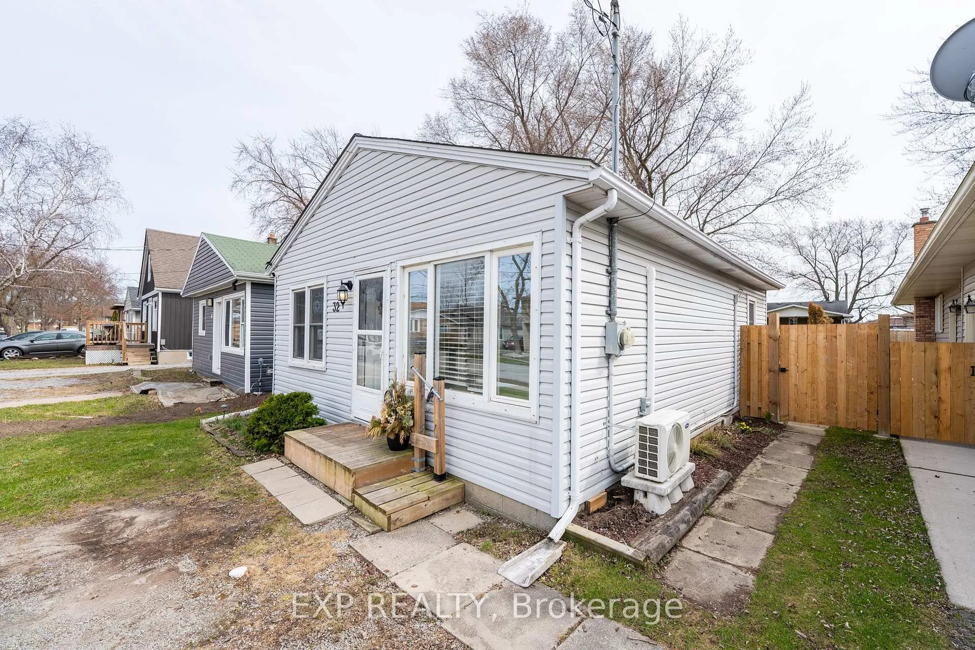 Photo 27 of 32 Alexandra Boulevard, St. Catharines, Secord Woods — HOMEH