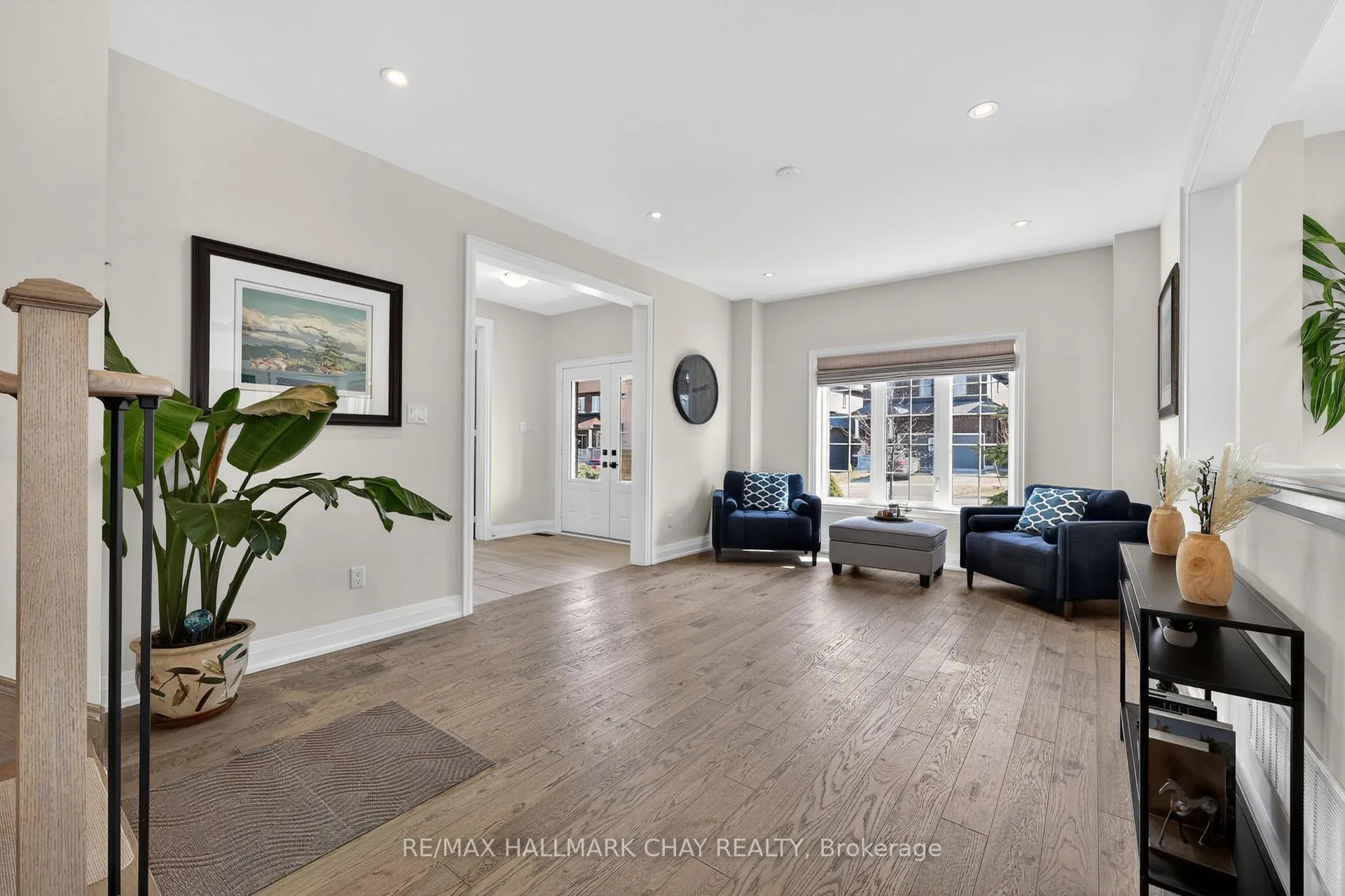 Photo 7 of 2 Cypress Point Street, Barrie, Holly — HOMEH