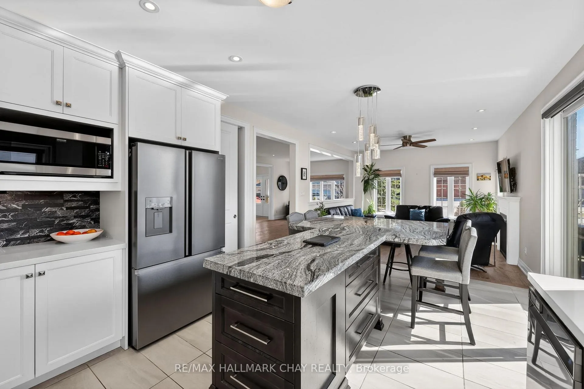 Photo 11 of 2 Cypress Point Street, Barrie, Holly — HOMEH