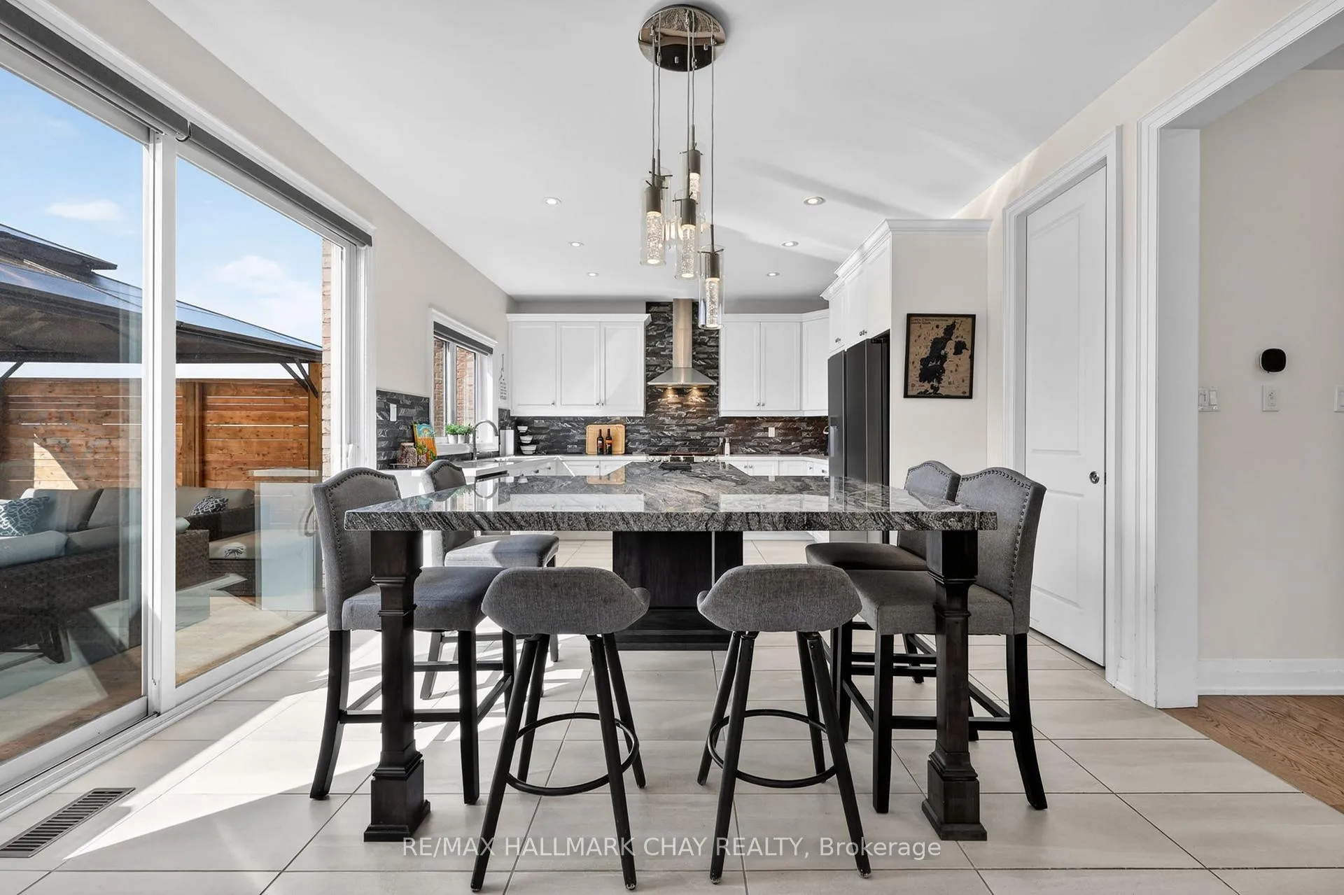 Photo 13 of 2 Cypress Point Street, Barrie, Holly — HOMEH