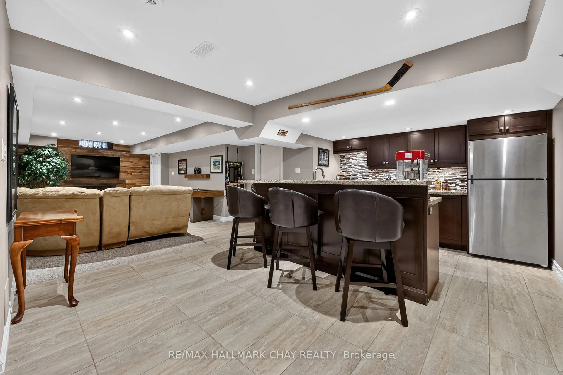 Photo 35 of 2 Cypress Point Street, Barrie, Holly — HOMEH