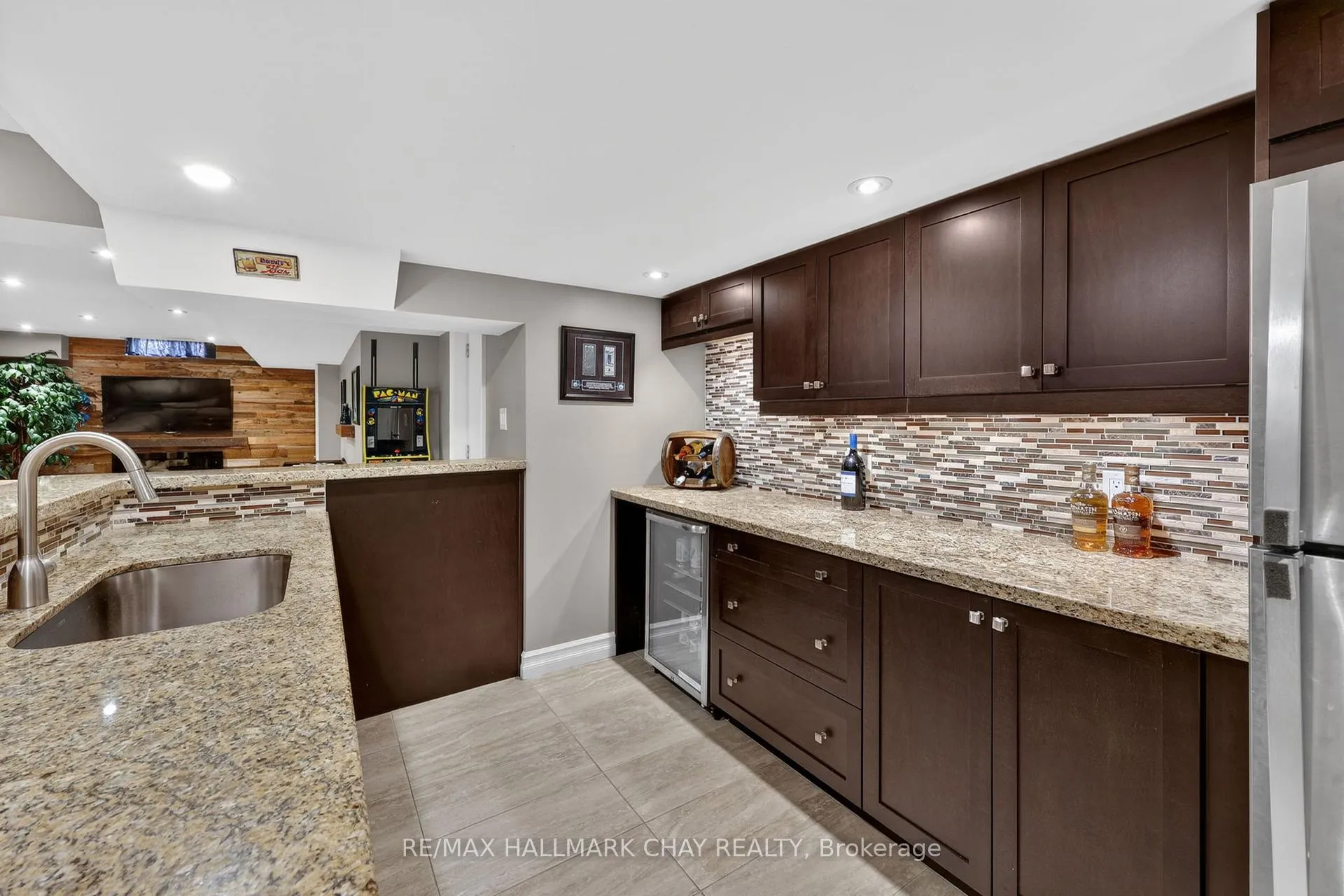 Photo 36 of 2 Cypress Point Street, Barrie, Holly — HOMEH