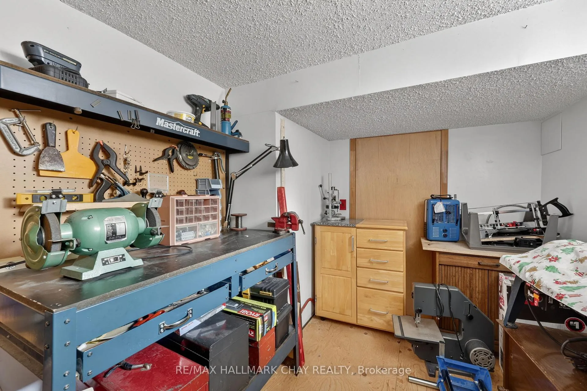 Photo 23 of 27 Alexander Road, Orillia — HOMEH