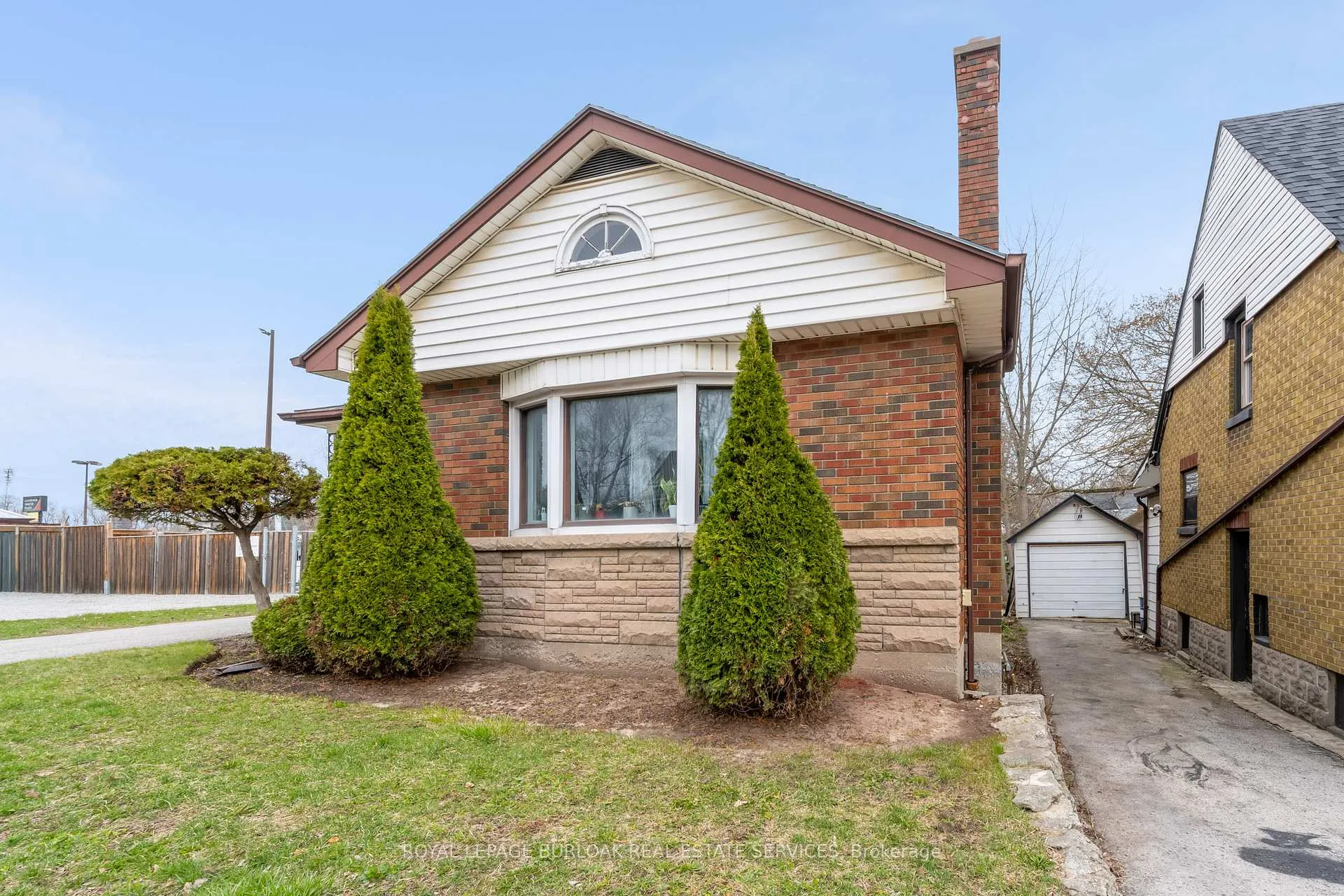 Photo 1 of 367 Norfolk Street N, Norfolk, Simcoe — HOMEH