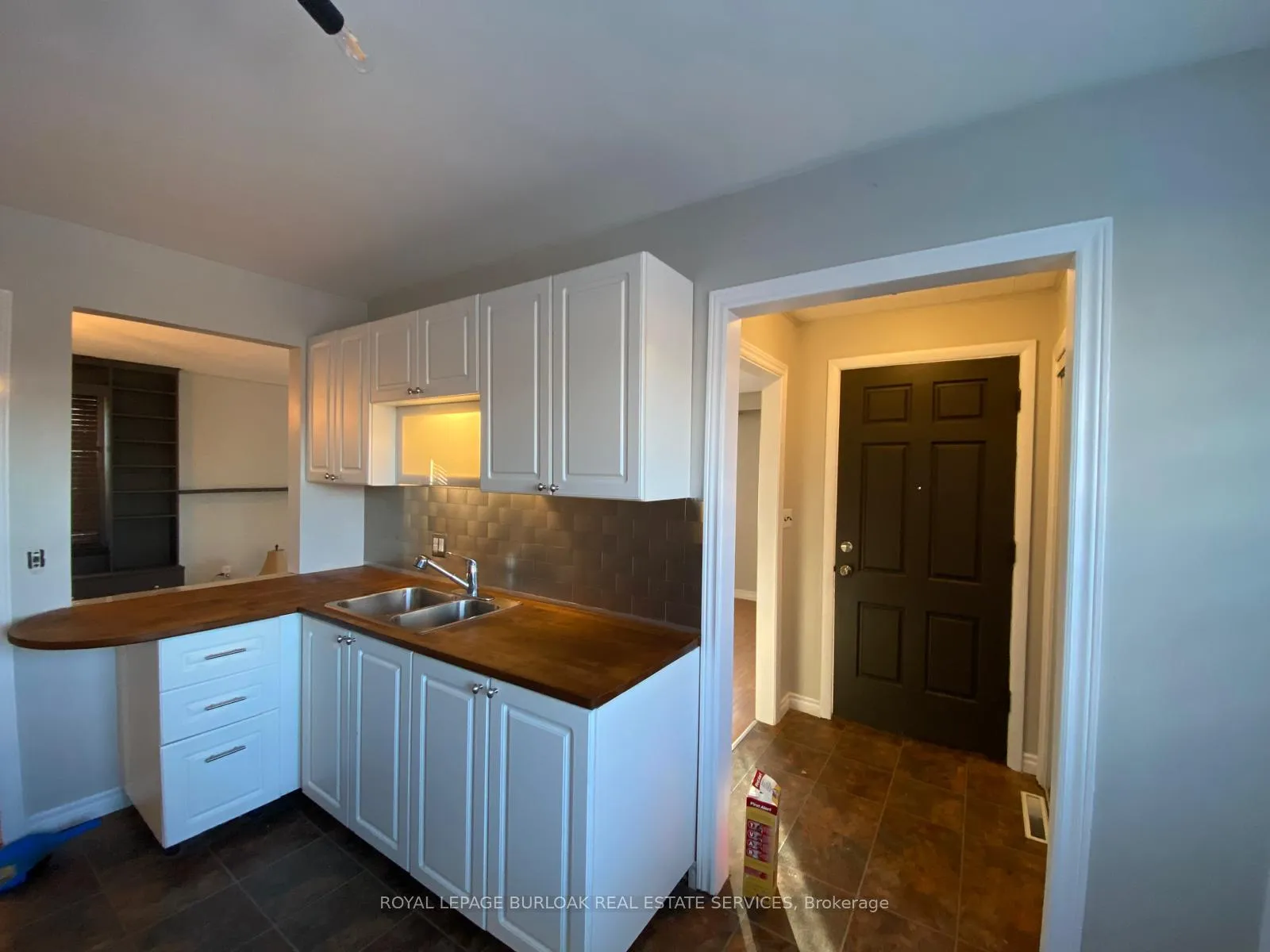 Photo 5 of 367 Norfolk Street N, Norfolk, Simcoe — HOMEH