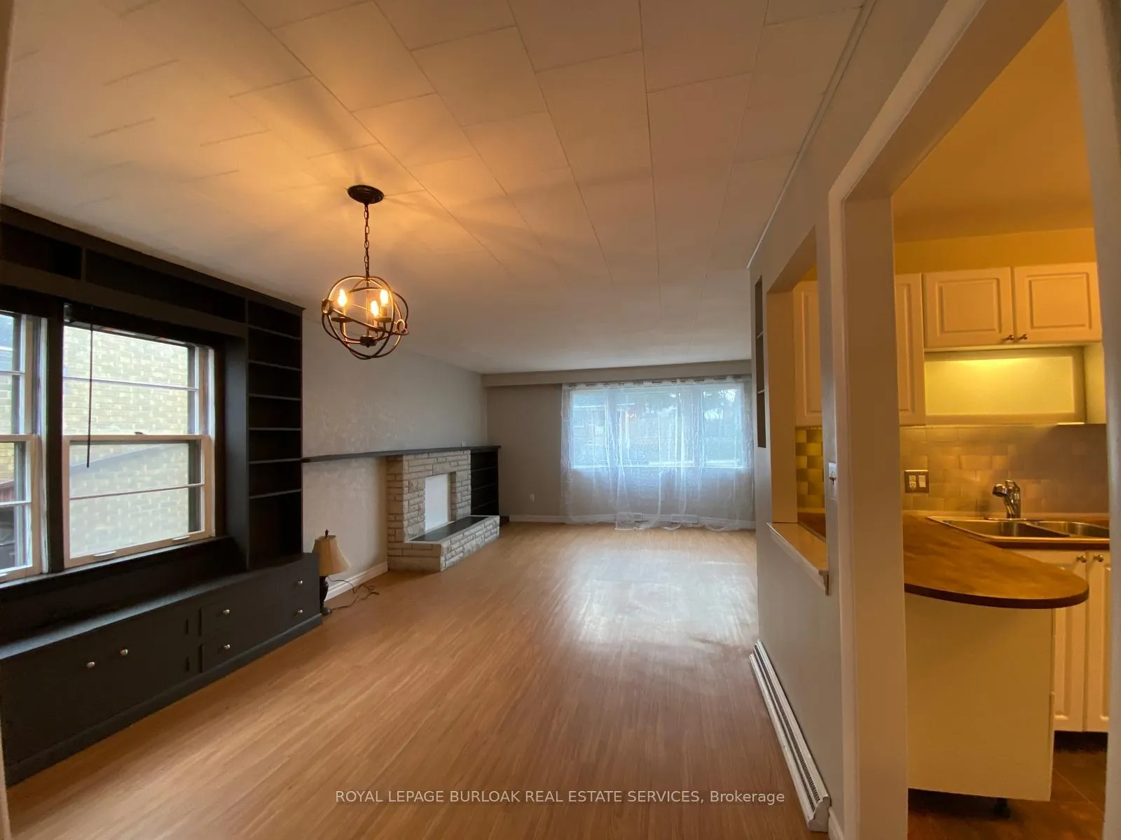 Photo 8 of 367 Norfolk Street N, Norfolk, Simcoe — HOMEH