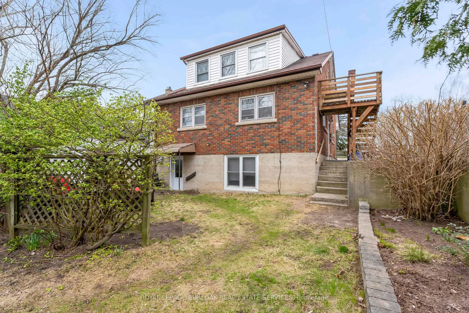 Photo 34 of 367 Norfolk Street N, Norfolk, Simcoe — HOMEH
