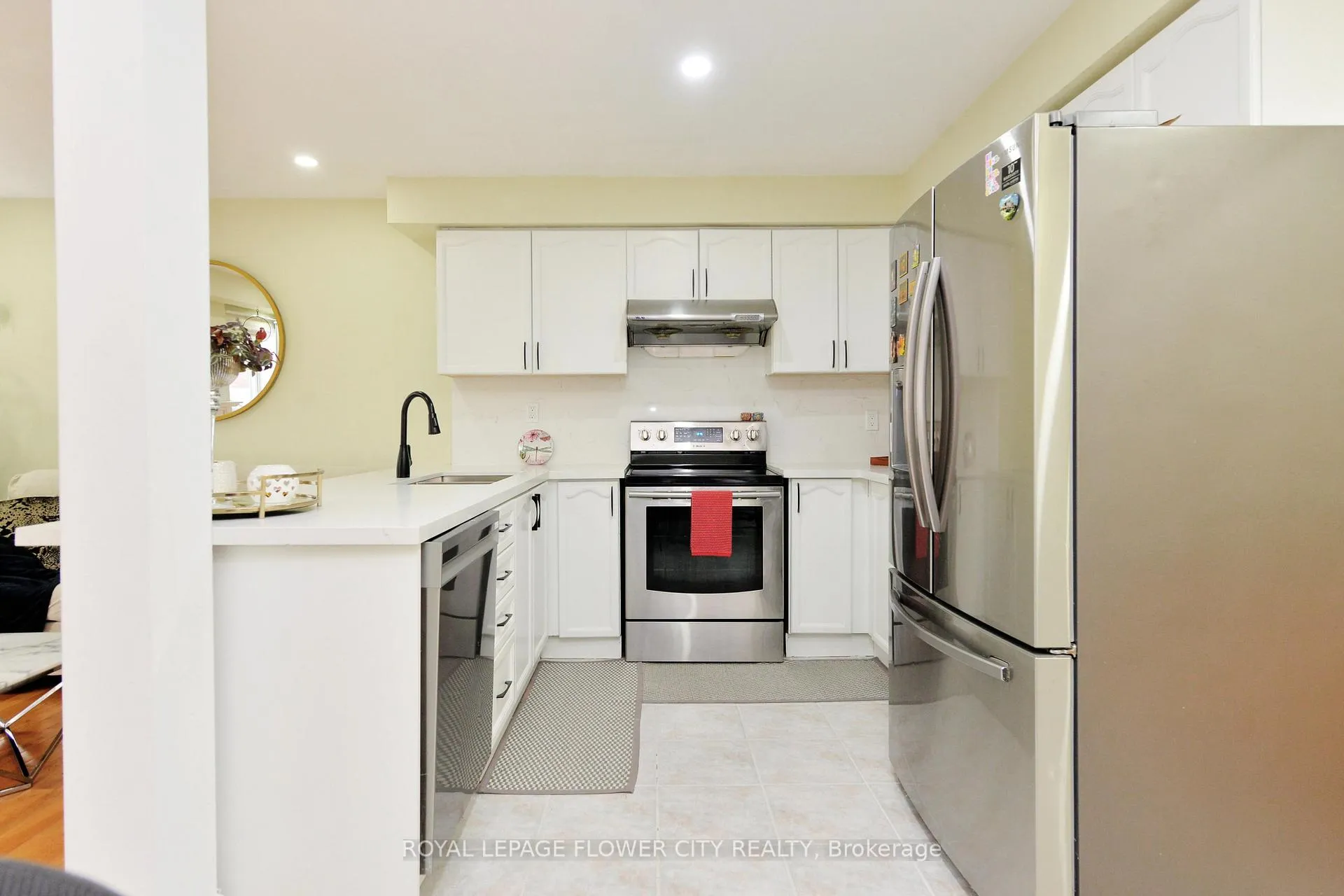 Photo 14 of 45 Roadmaster Lane, Brampton, Fletcher's Meadow — HOMEH