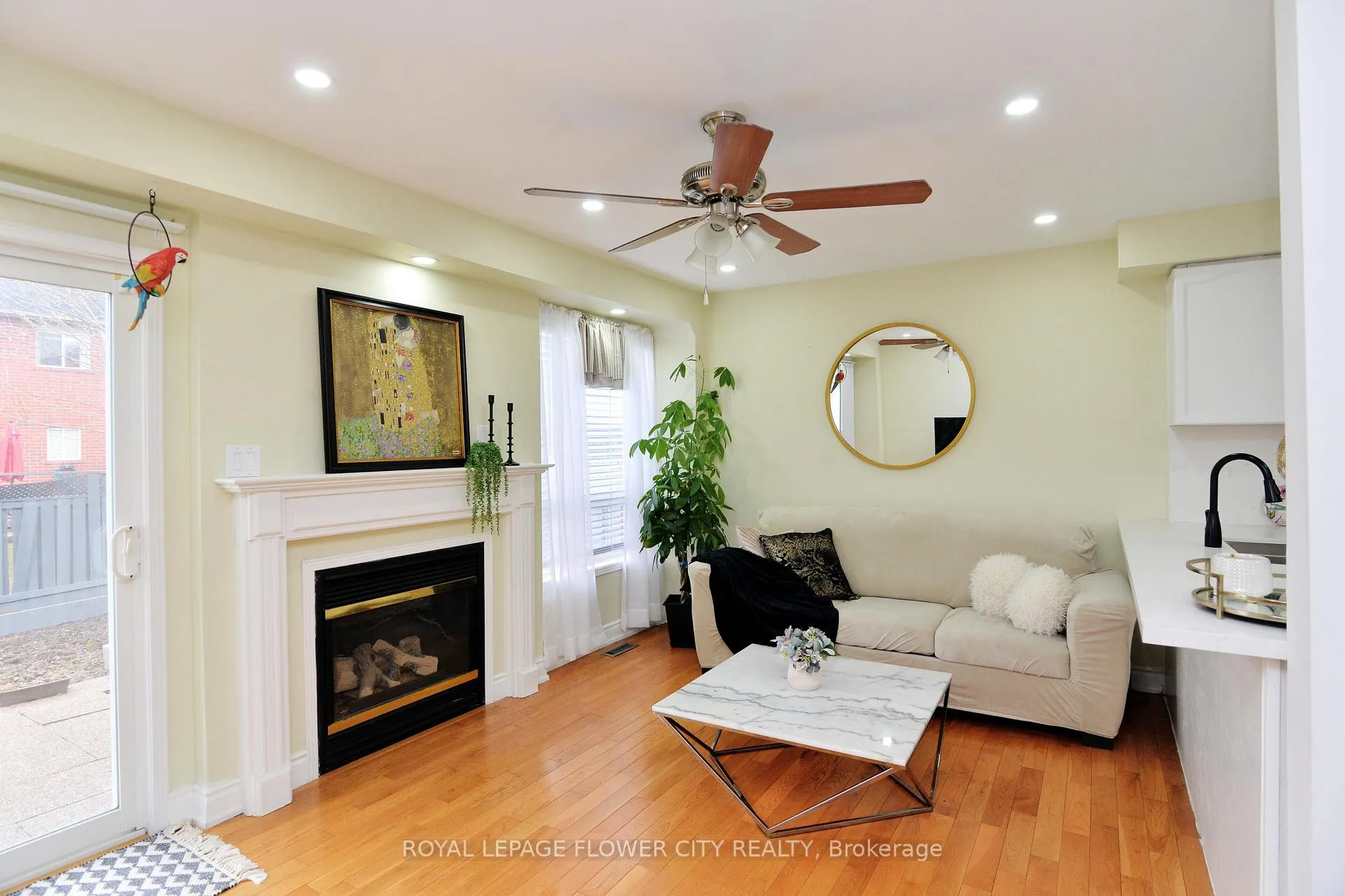 Photo 18 of 45 Roadmaster Lane, Brampton, Fletcher's Meadow — HOMEH