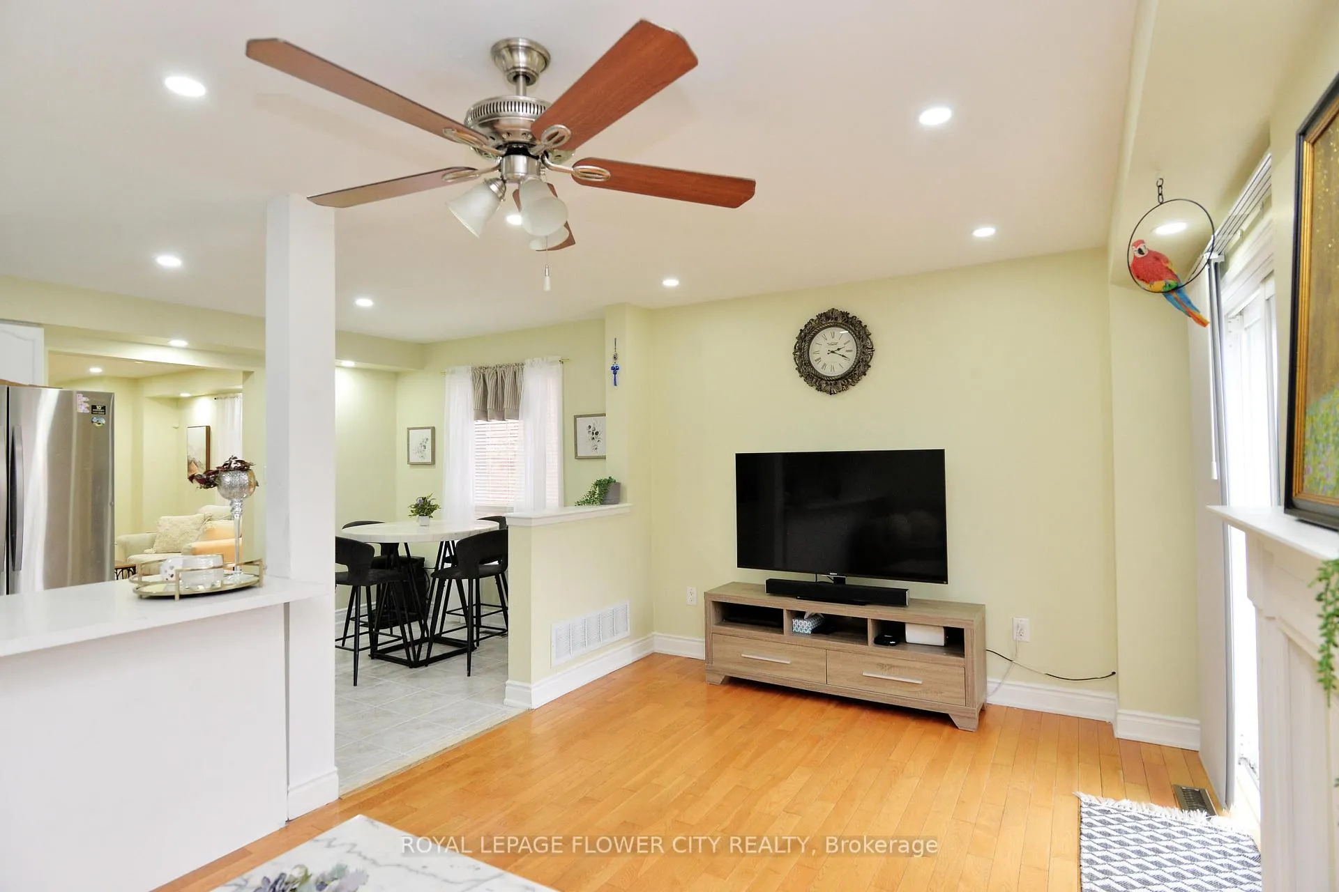 Photo 19 of 45 Roadmaster Lane, Brampton, Fletcher's Meadow — HOMEH