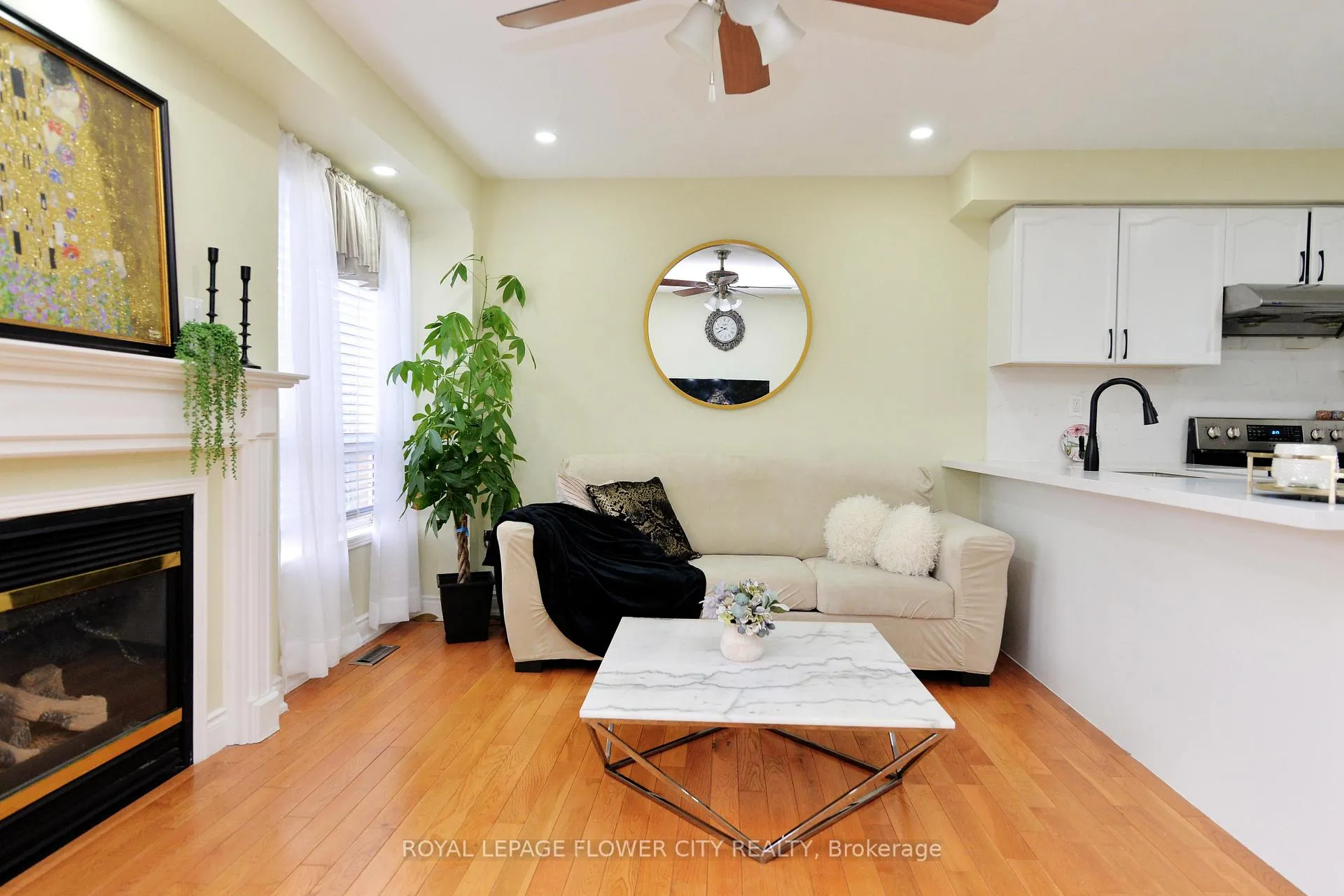 Photo 20 of 45 Roadmaster Lane, Brampton, Fletcher's Meadow — HOMEH