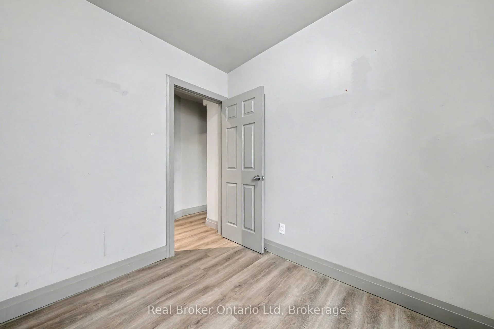 Photo 16 of Unit A, 7 Robert Street, Penetanguishene — HOMEH