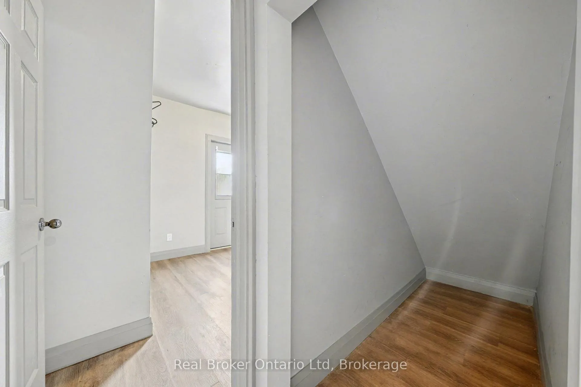 Photo 17 of Unit A, 7 Robert Street, Penetanguishene — HOMEH