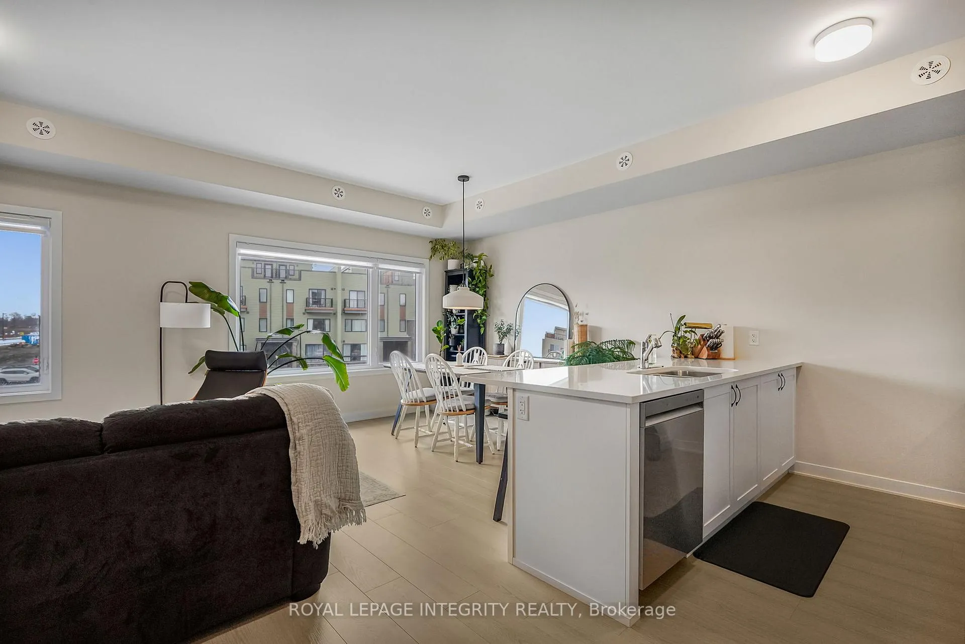 Photo 6 of 626 Mishi Private, Ottawa, CFB Rockcliffe and Area — HOMEH